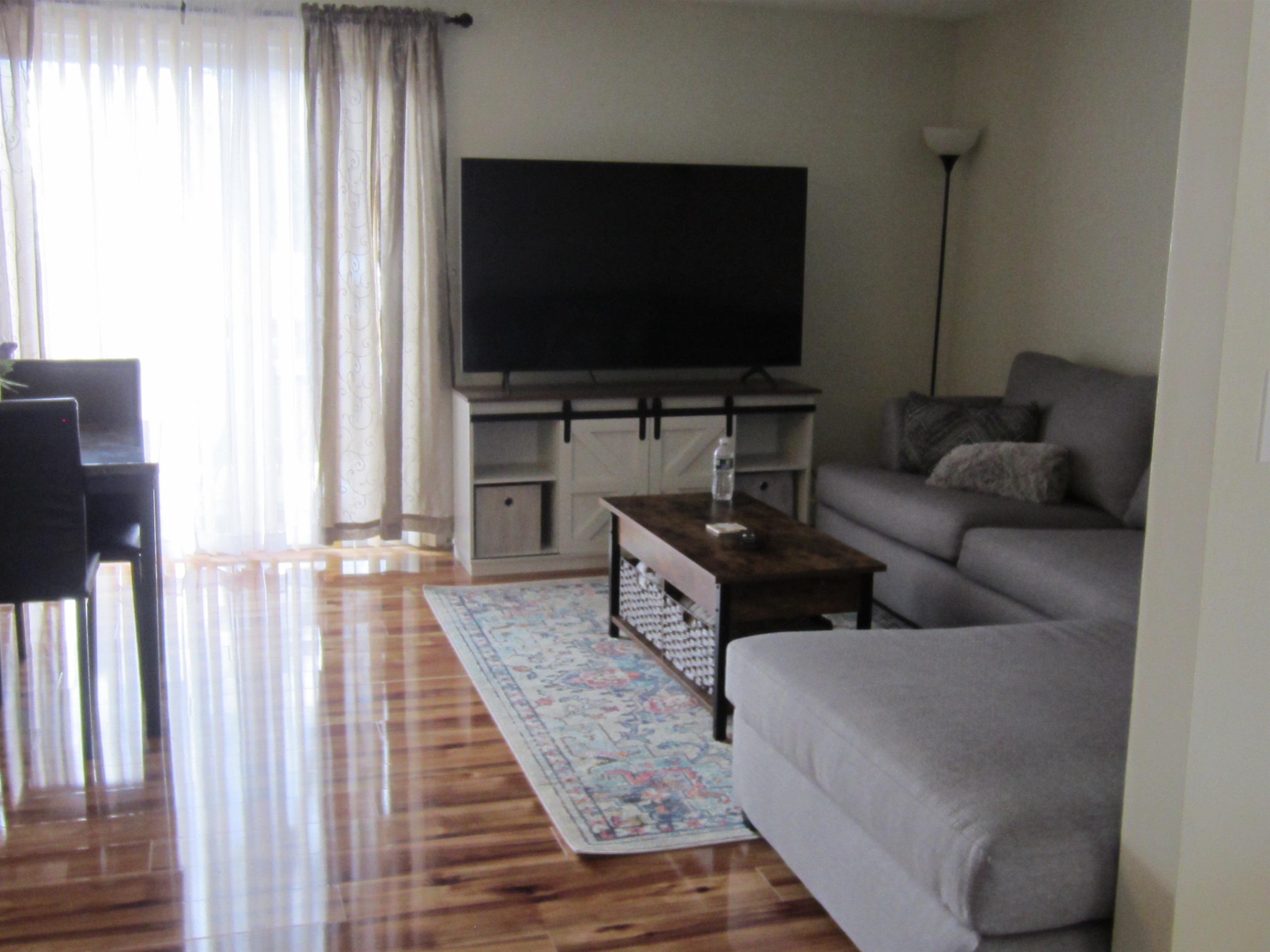 901 Mammoth Rd #6, Manchester, NH 03104