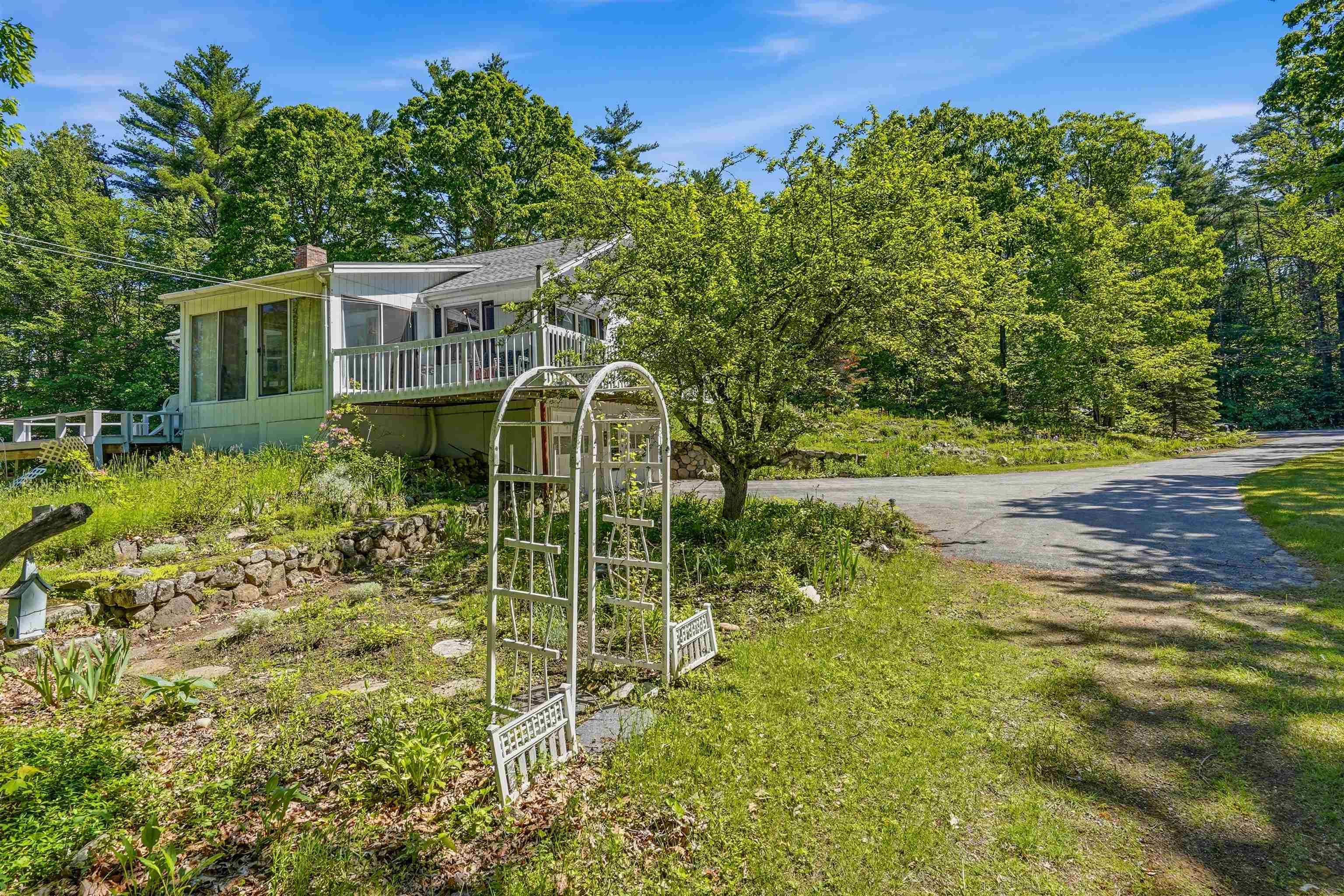 15 Tash Rd, New Durham, NH 03855