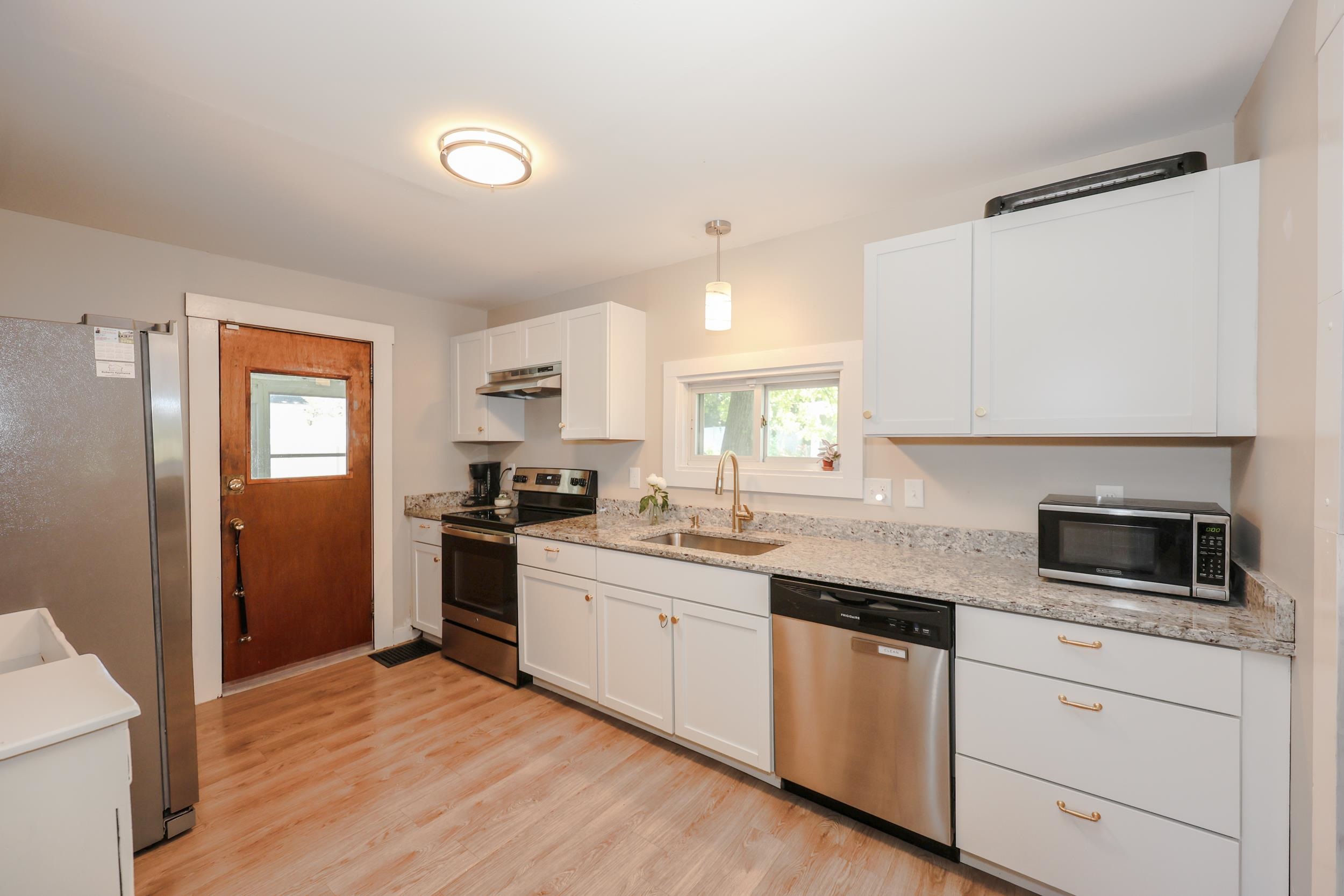 24 Gorham St, Manchester, NH 03102