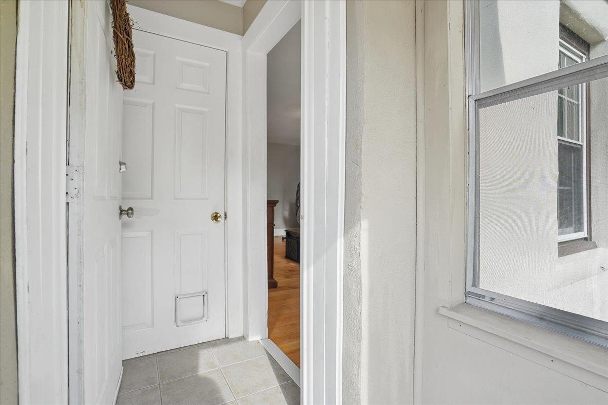 14 9th St, Nashua, NH 03060