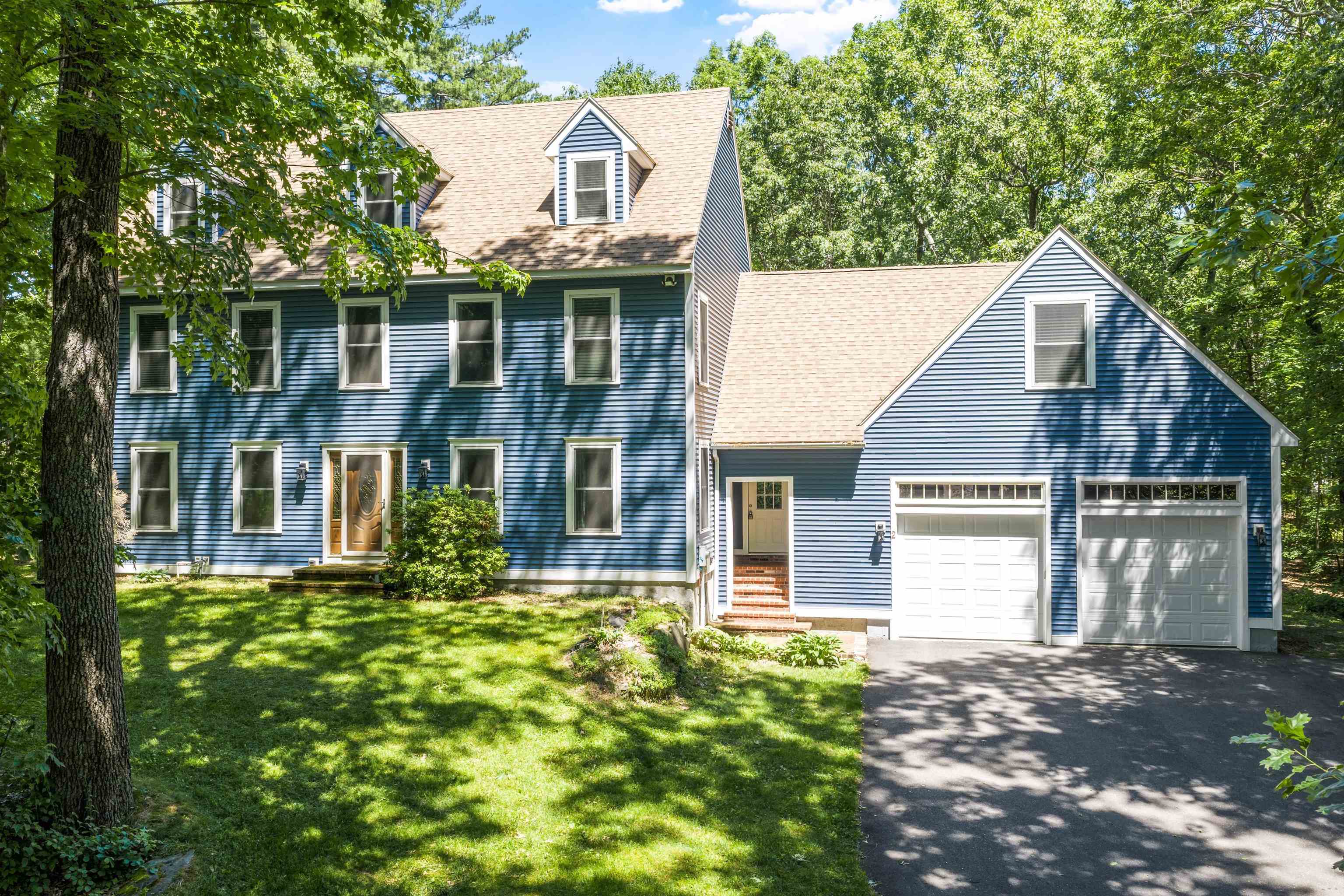 2 Dubeau Dr, Derry, NH 03038