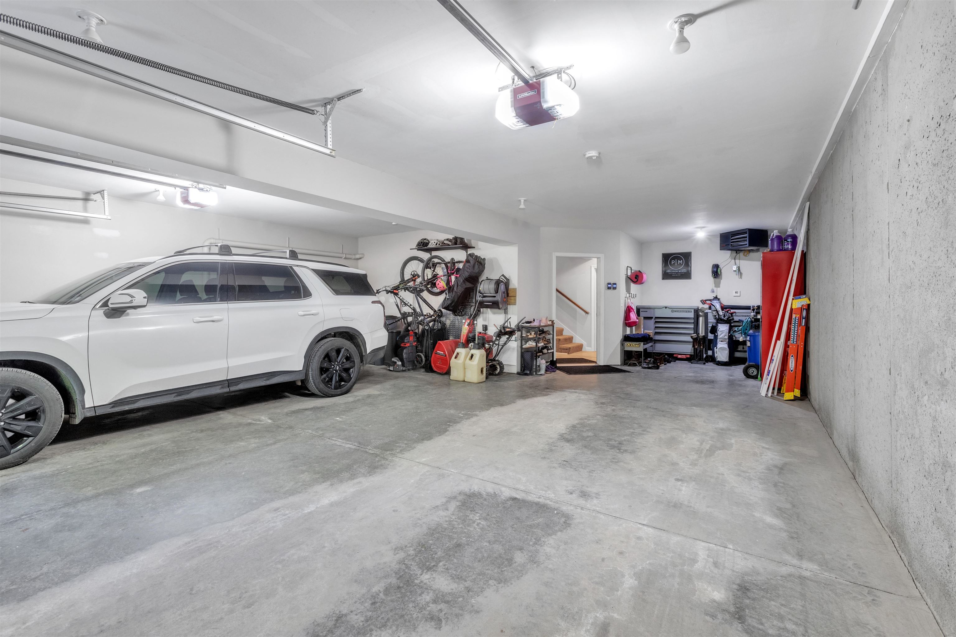 18 Lafrance Rd, Weare, NH 03281