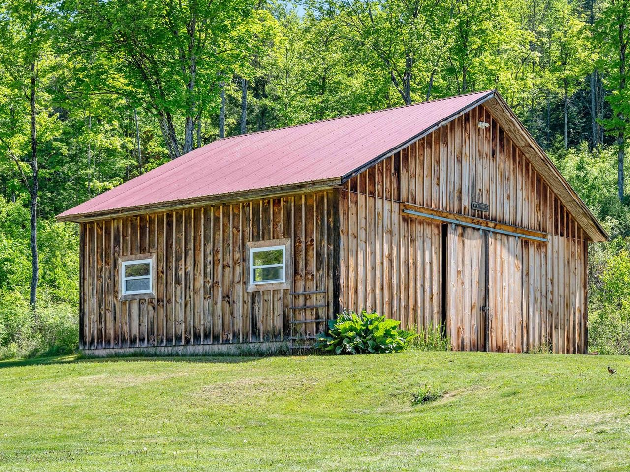 Horse Barn/Garage
