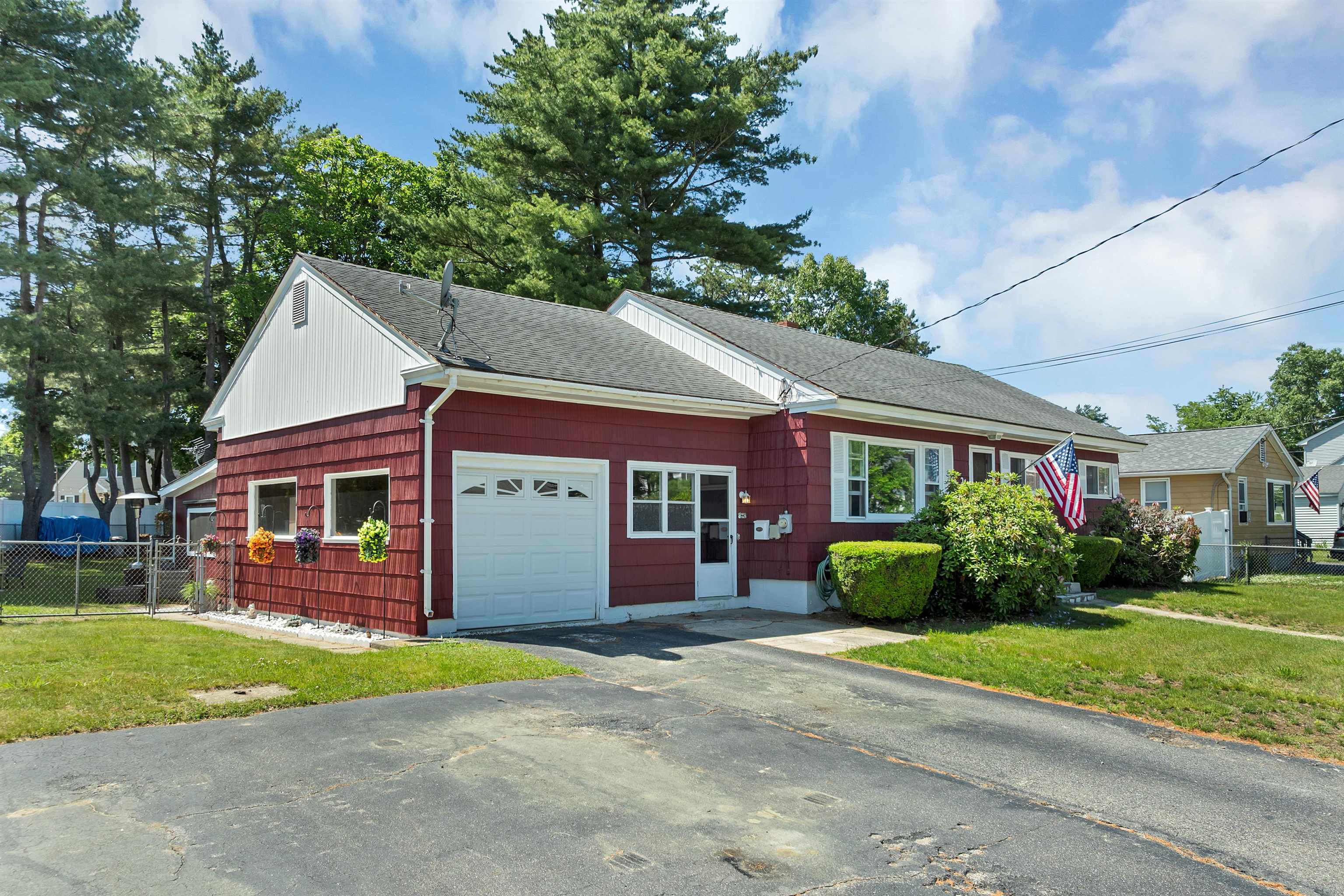 21 Acton St, Nashua, NH 03060