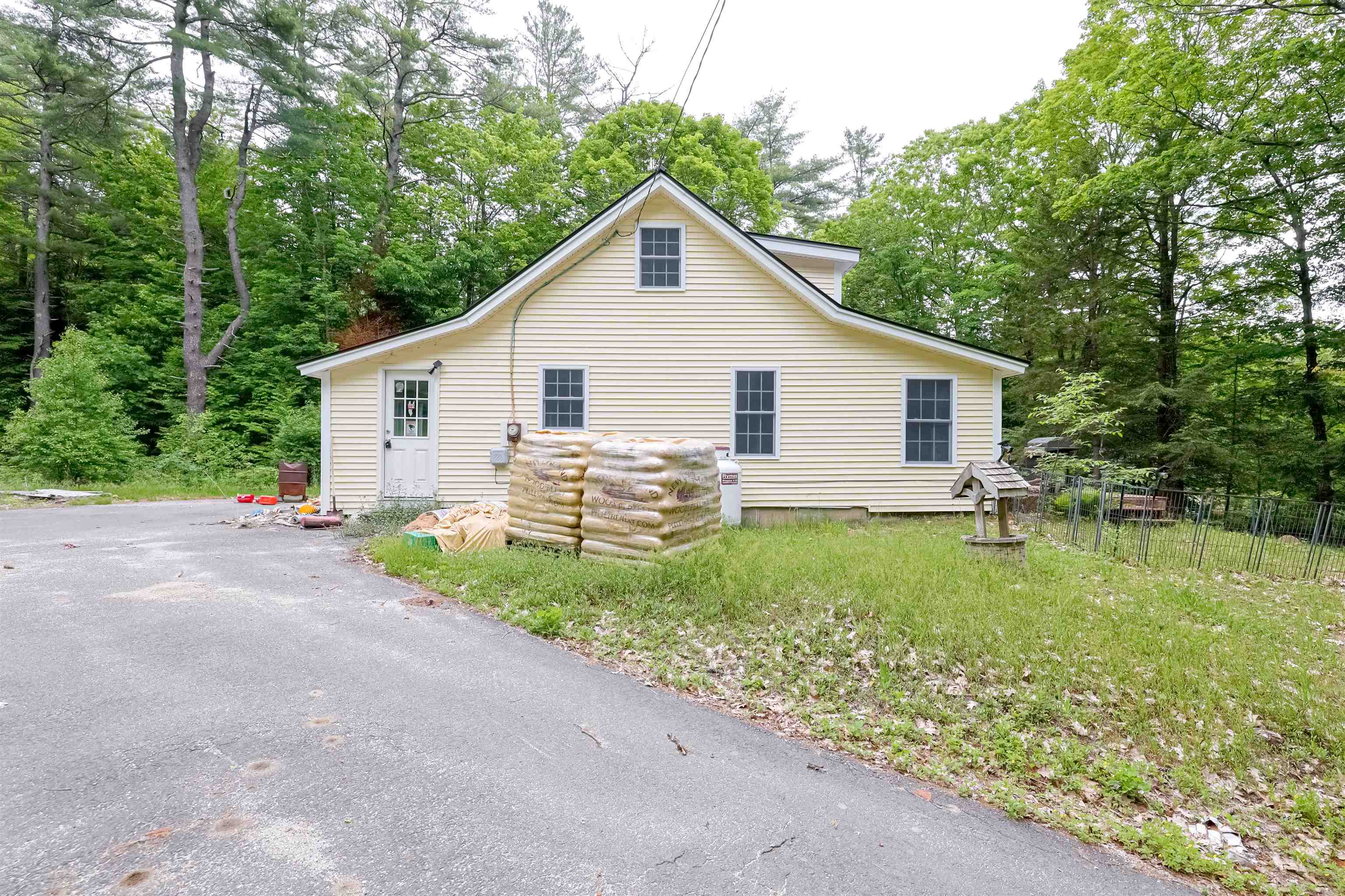 136 Prospect Hill Rd, Sunapee, NH 03782