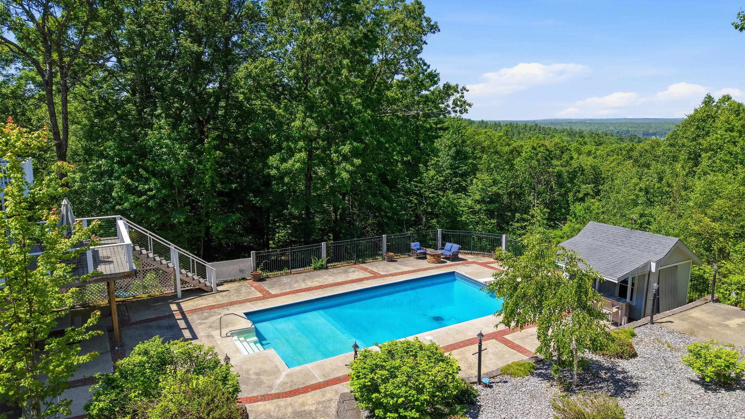 74 Noll's Farm Rd, Auburn, NH 03032