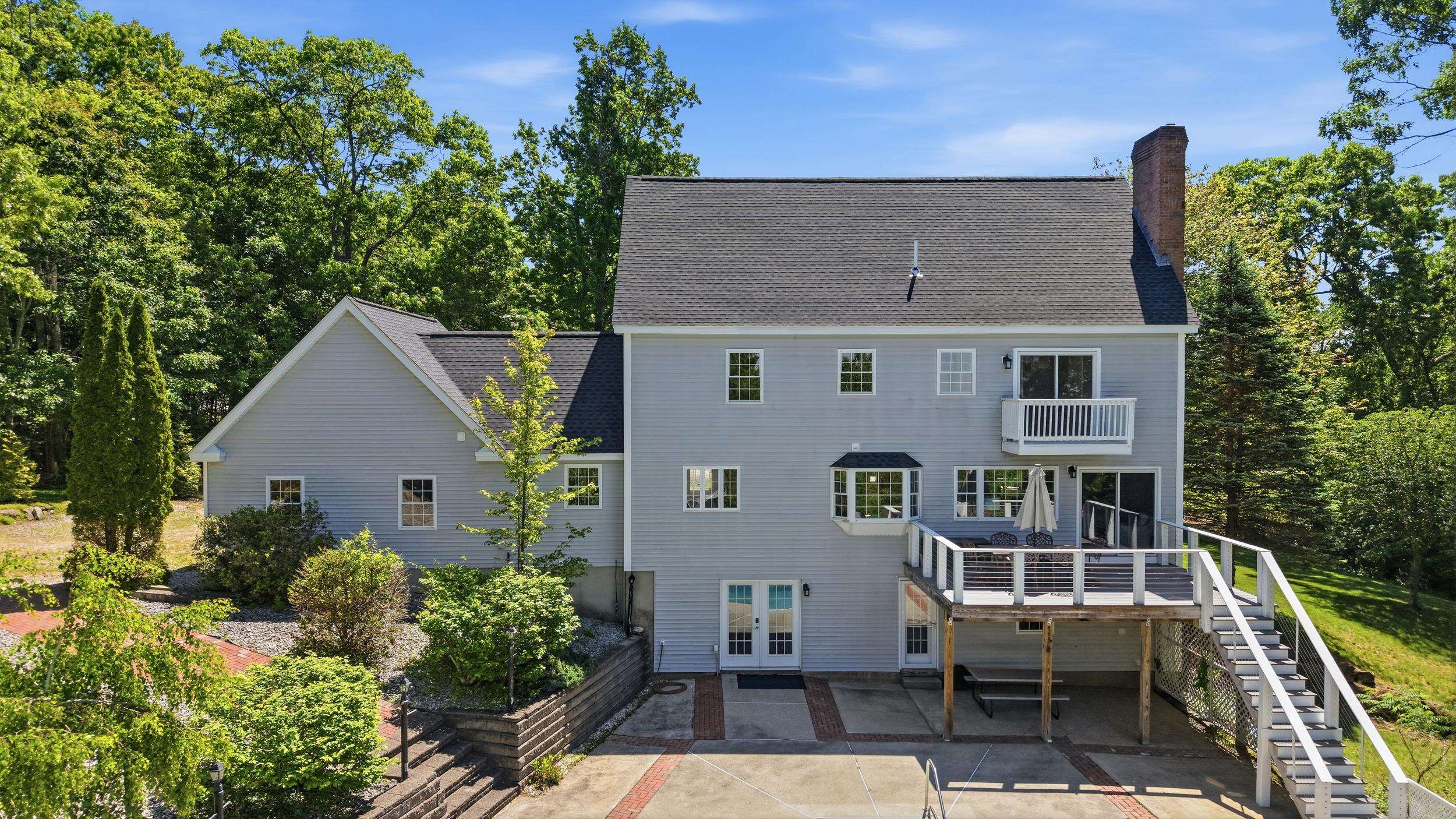 74 Noll's Farm Rd, Auburn, NH 03032