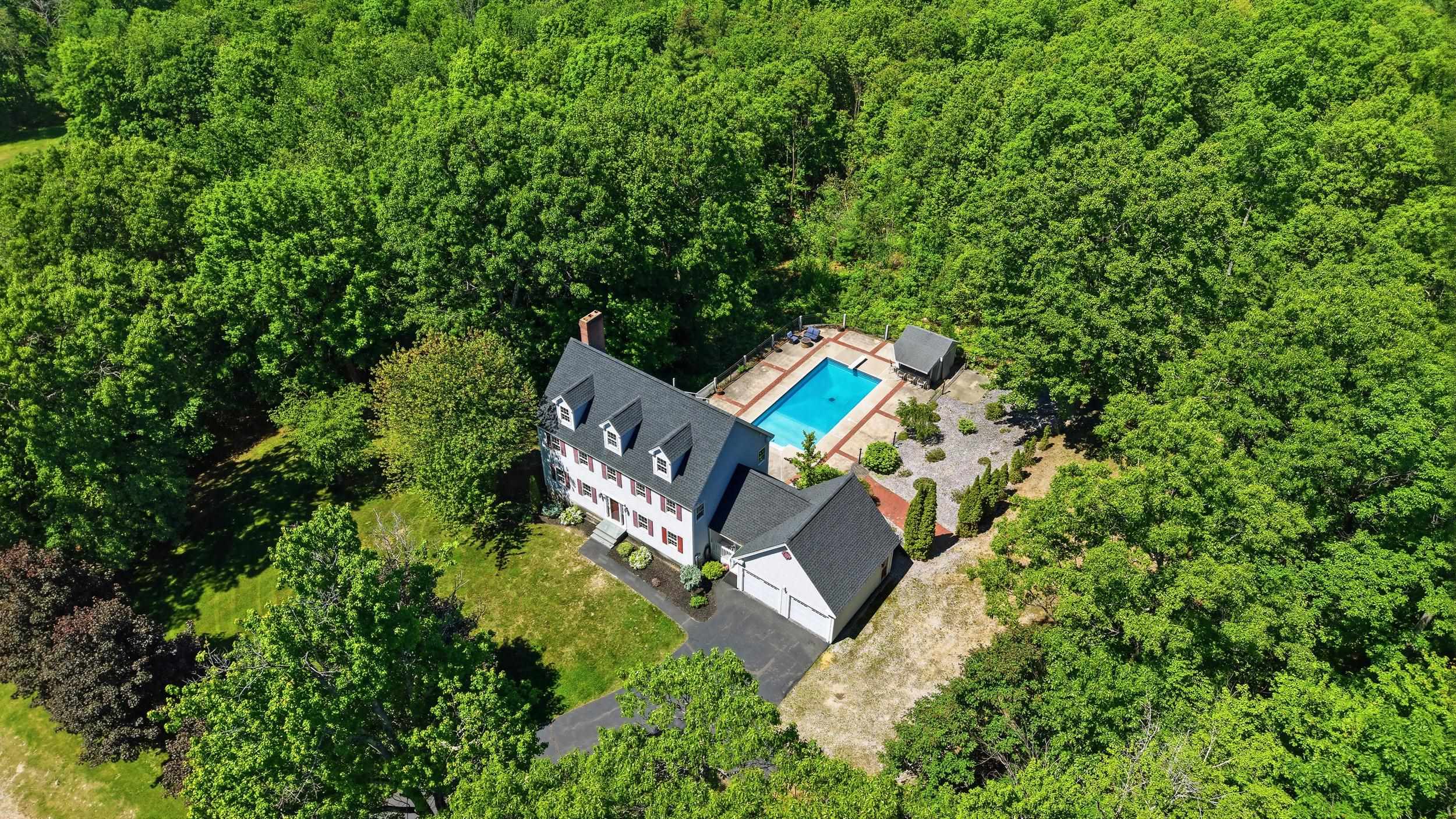 74 Noll's Farm Rd, Auburn, NH 03032