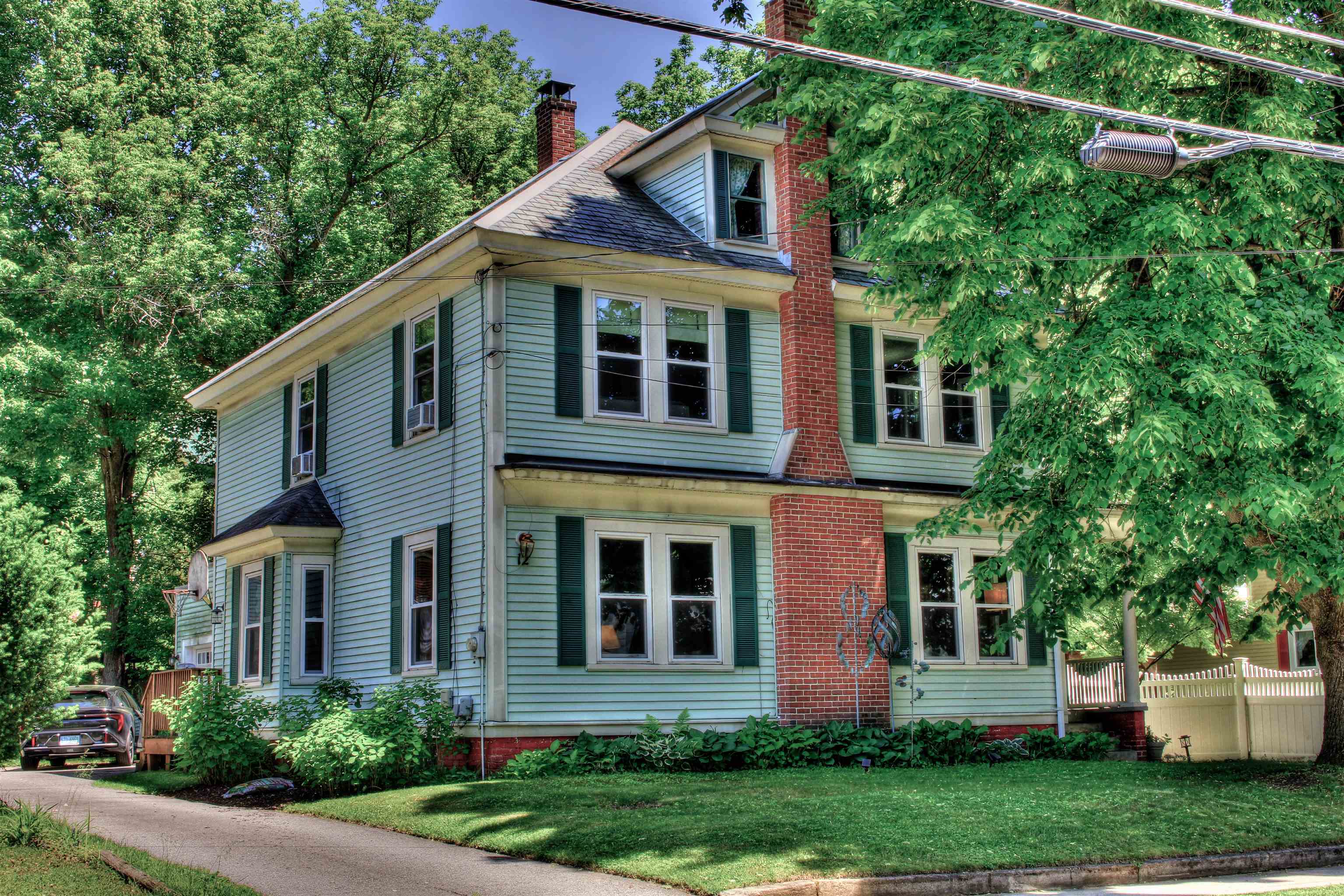 12 S Lincoln St, Keene, NH 03431