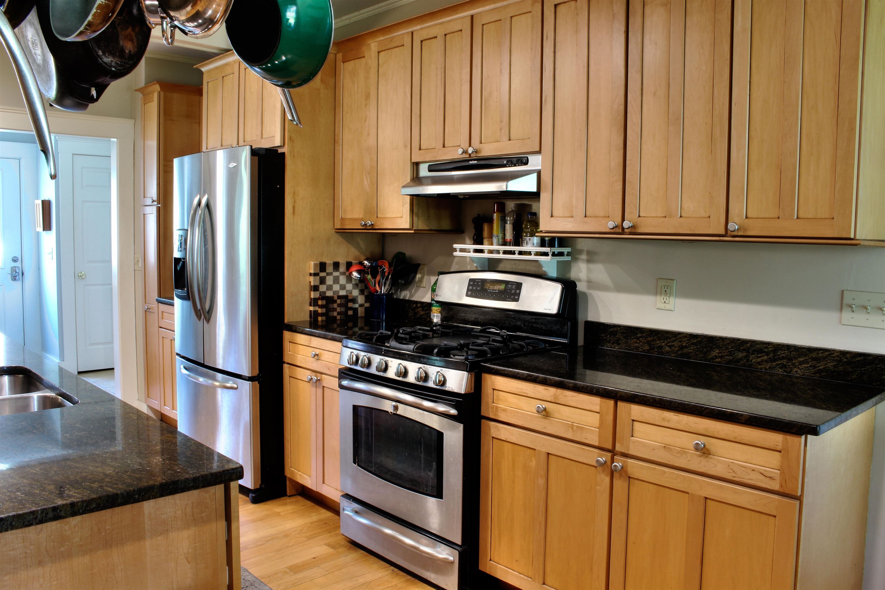 12 S Lincoln St, Keene, NH 03431