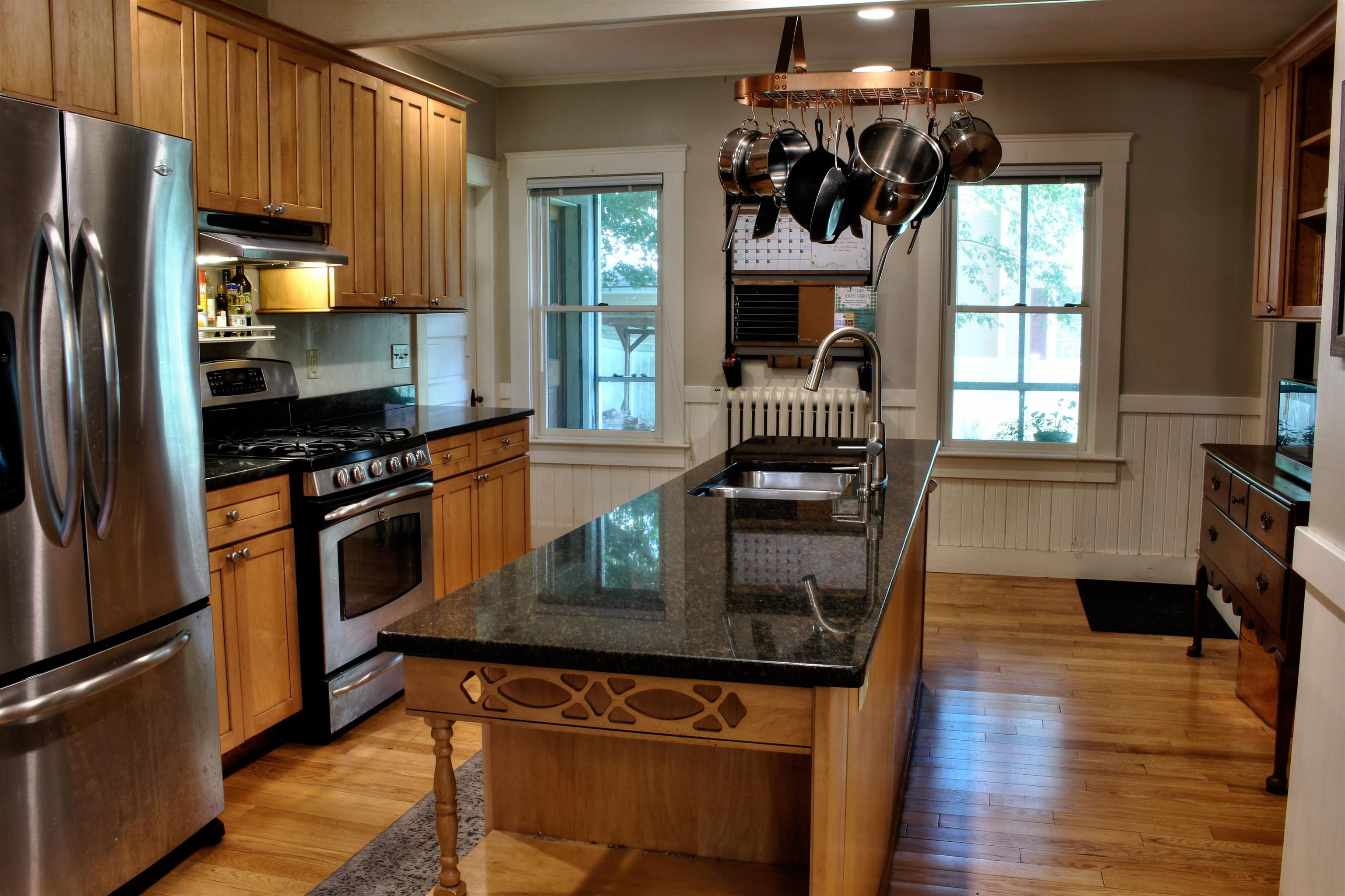 12 S Lincoln St, Keene, NH 03431