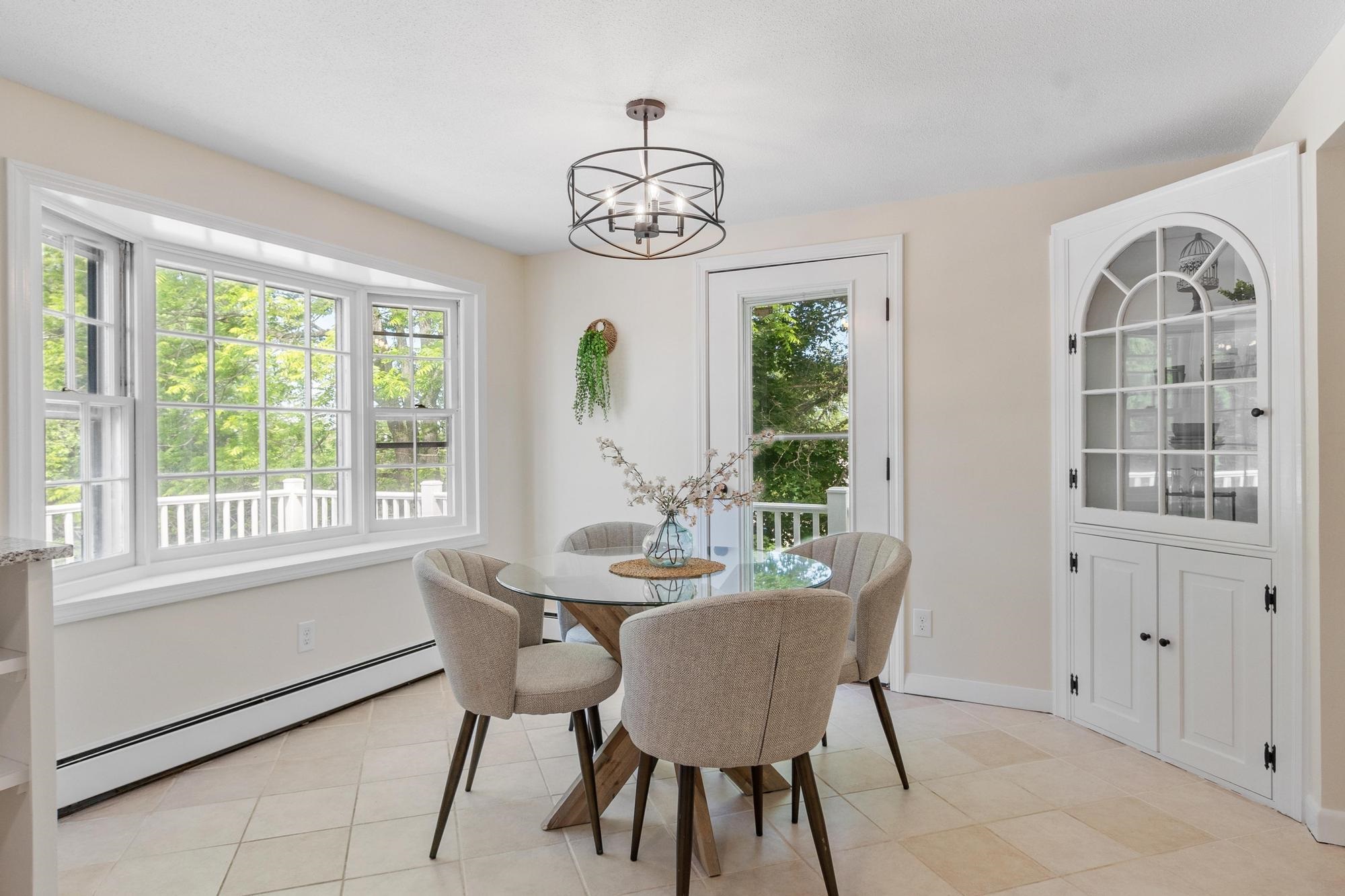92 Bridge St, Salem, NH 03079