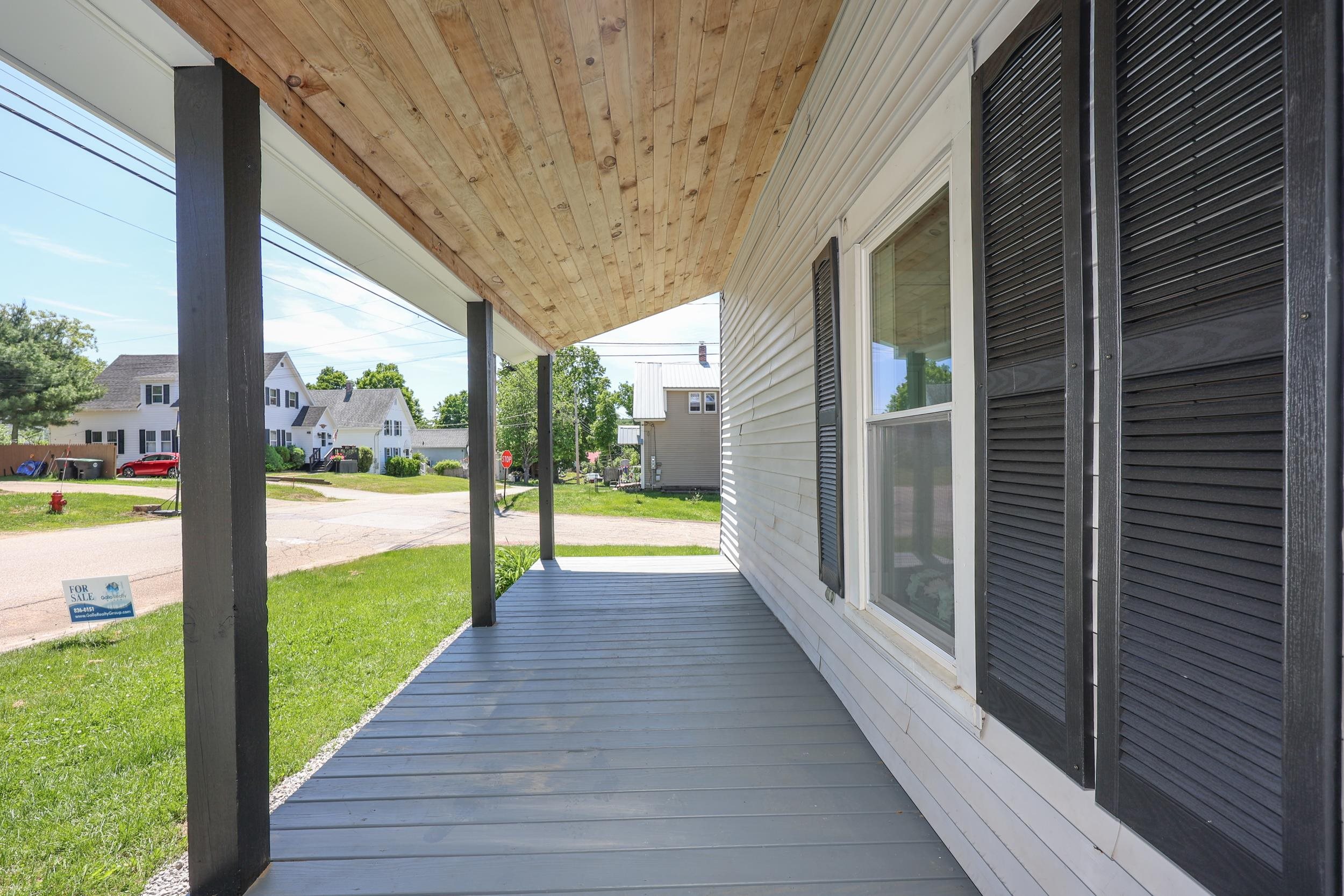 62 Park St, Franklin, NH 03235