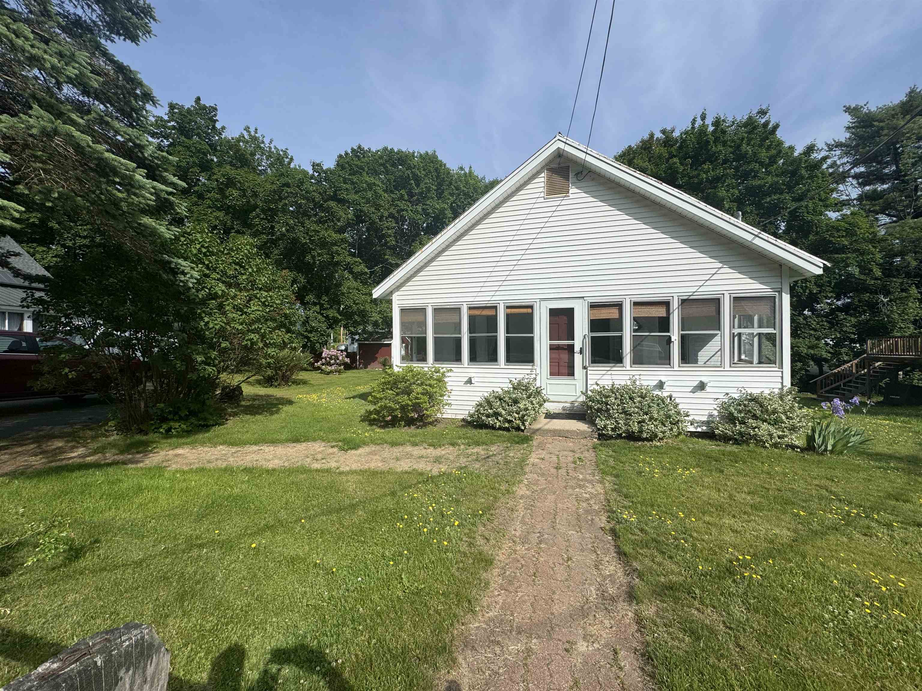Ossipee NH&nbsp;Home for sale $$235,000 $245 per sq.ft.