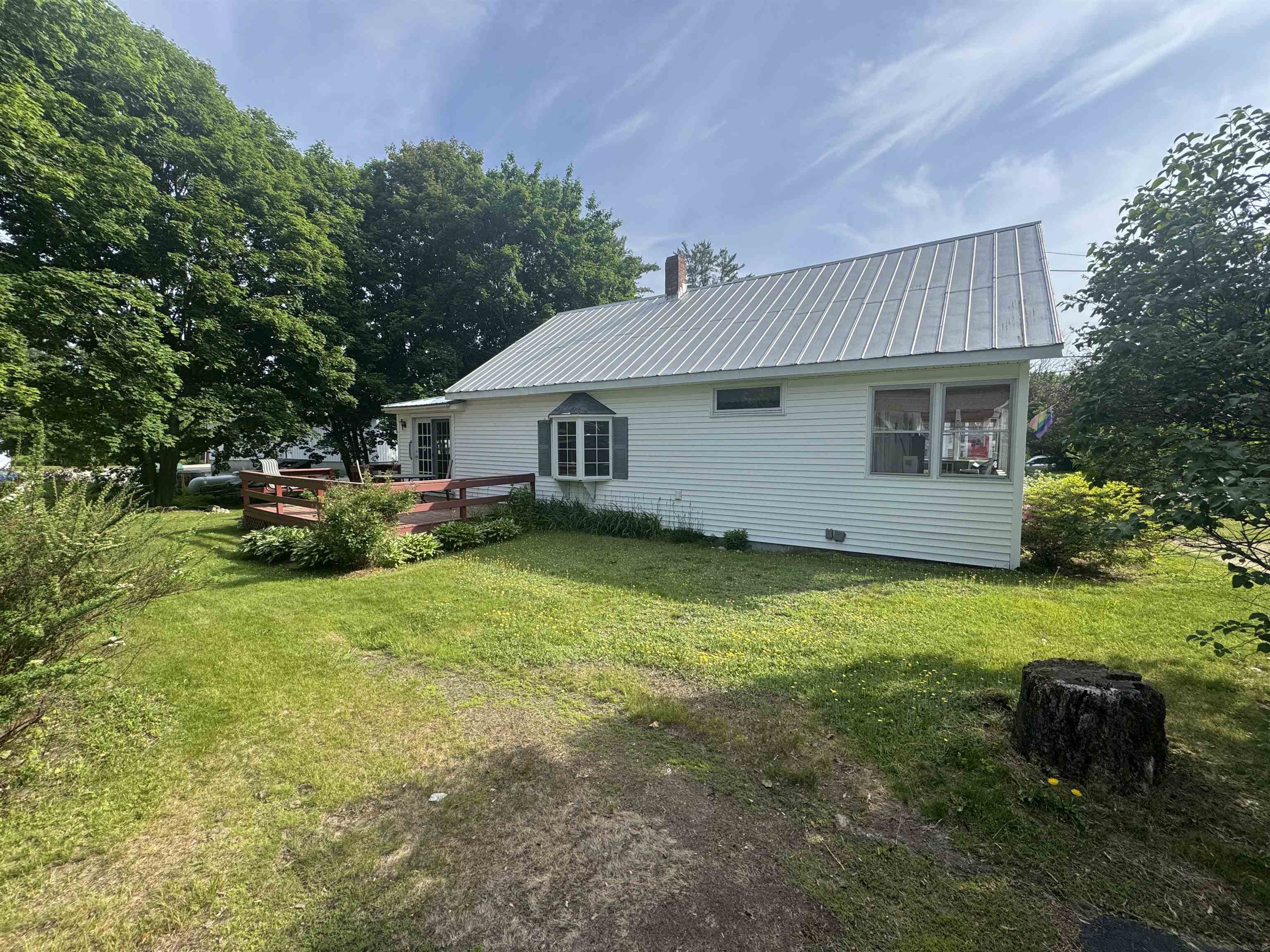 19 Huckins St, Ossipee, NH 03814
