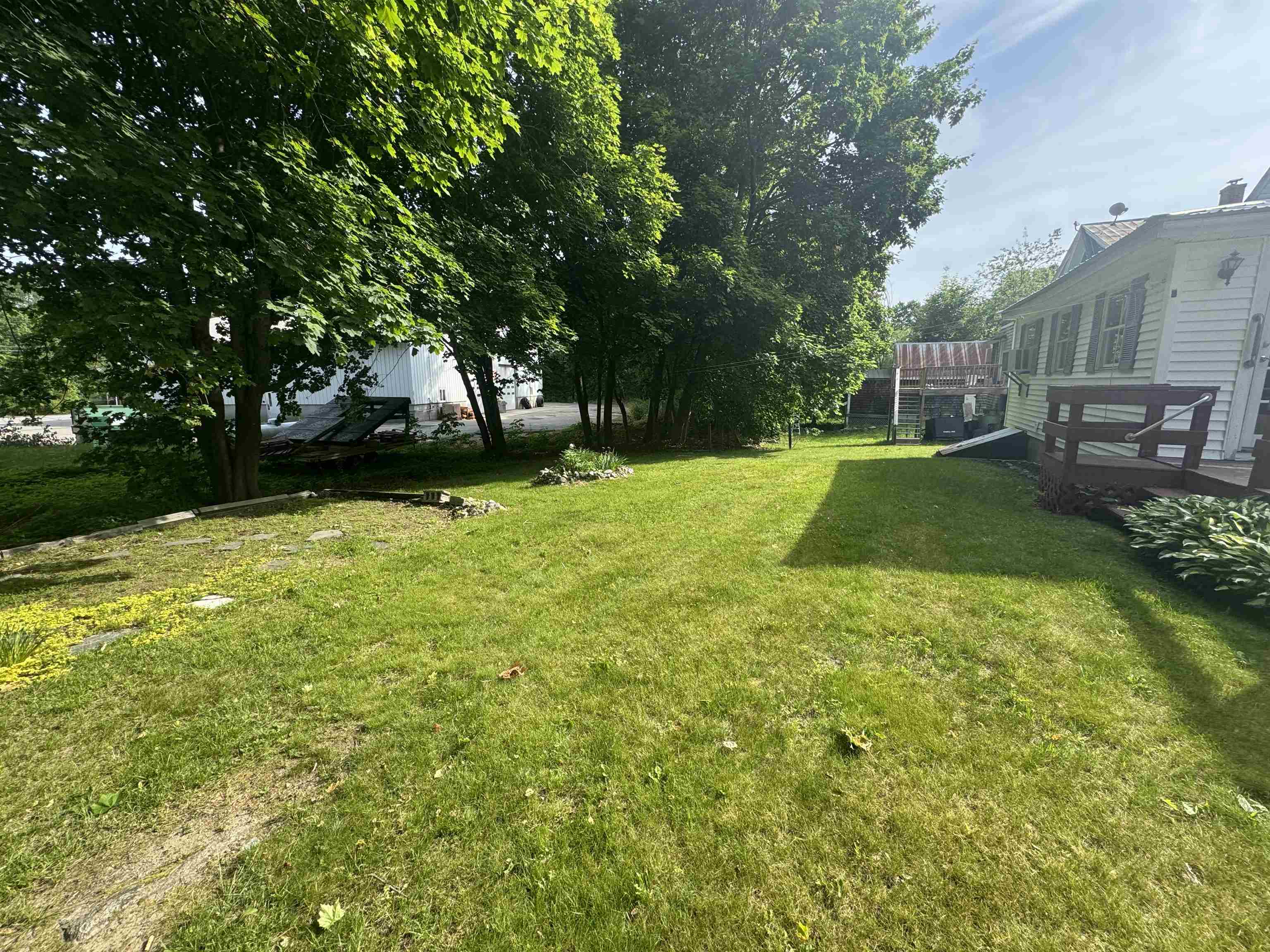 19 Huckins St, Ossipee, NH 03814