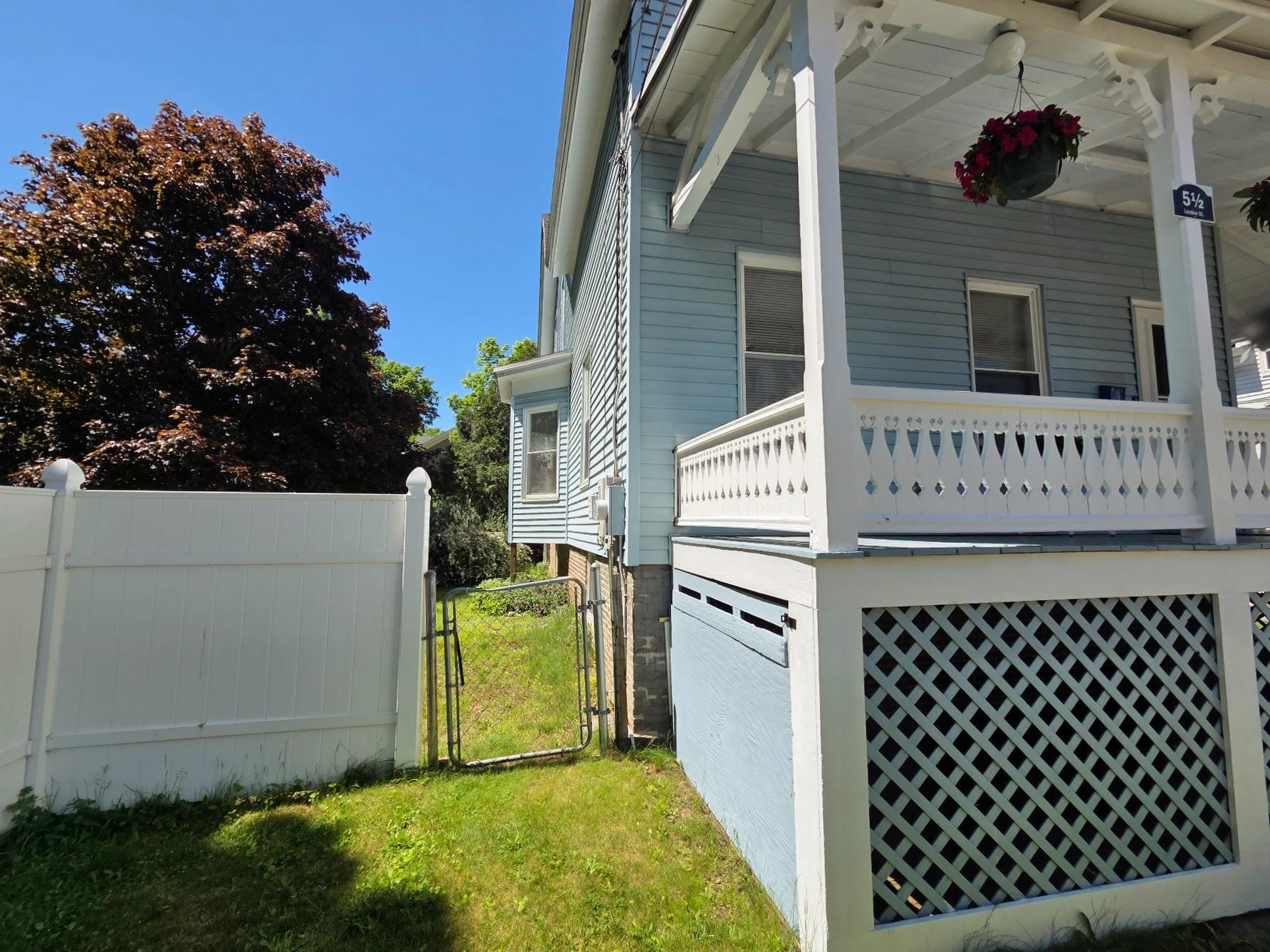 5 12 Lyndon St, Concord, NH 03301