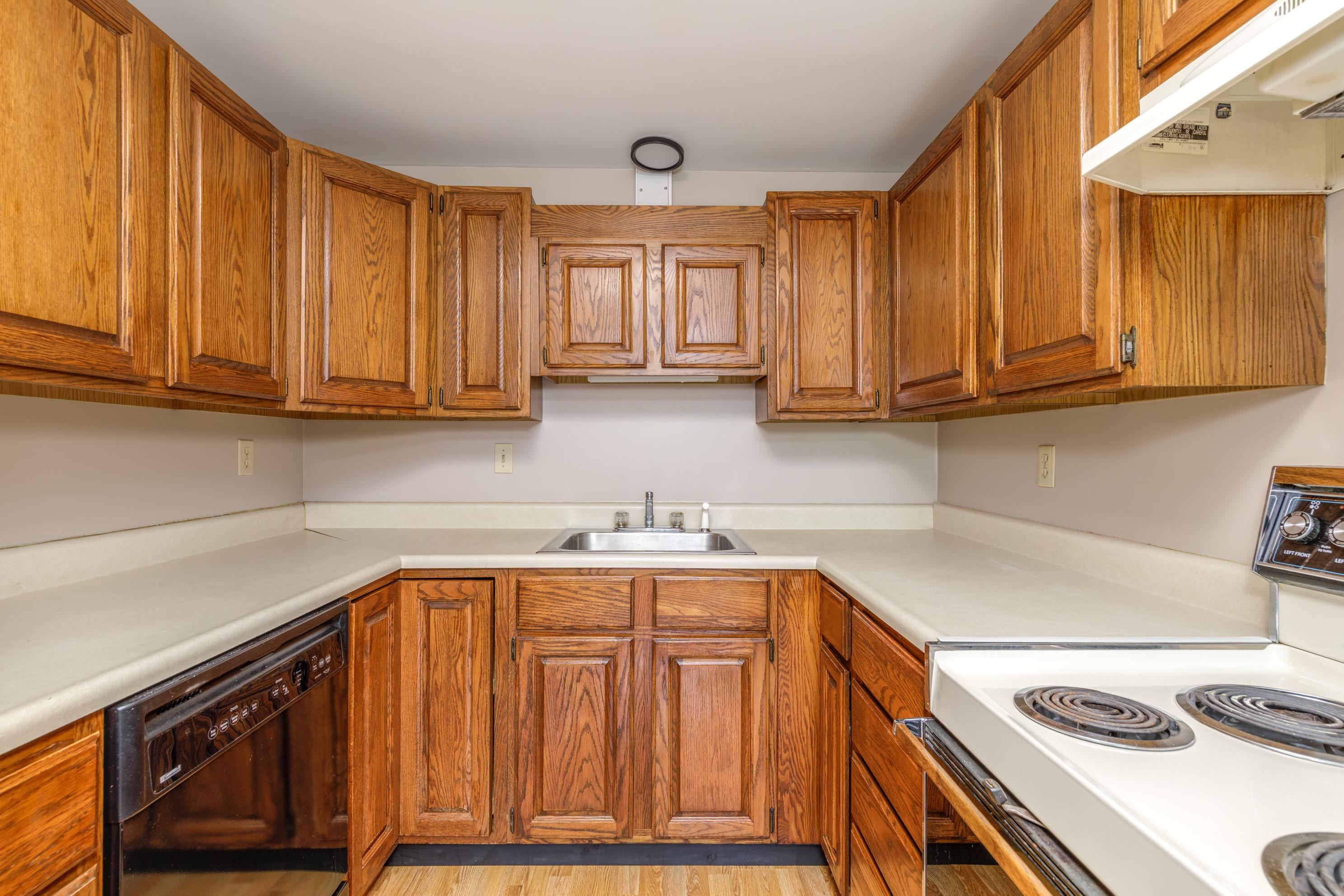 90 Dawson Ave, Manchester, NH 03104