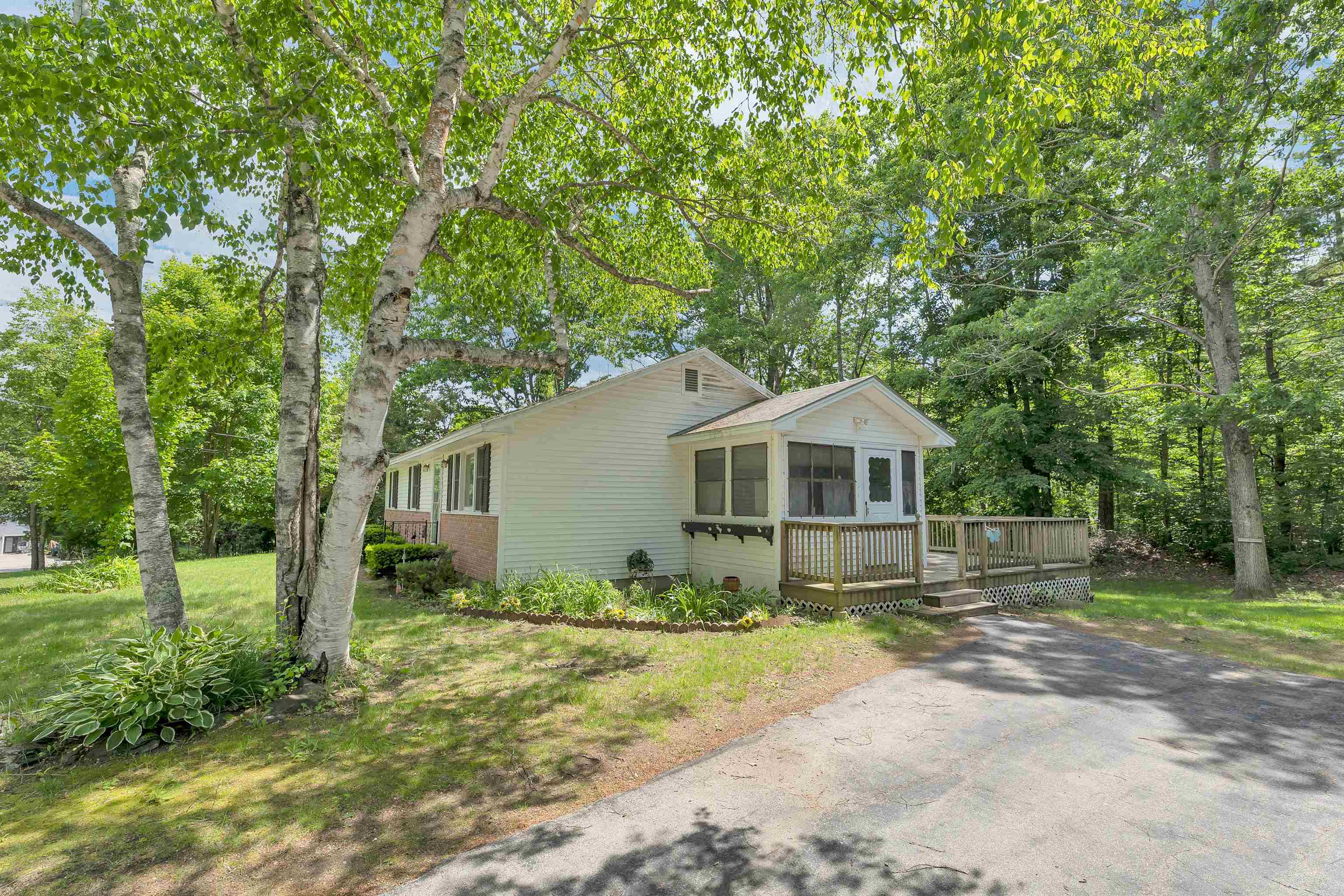 12 Cameron Dr, Farmington, NH 03835