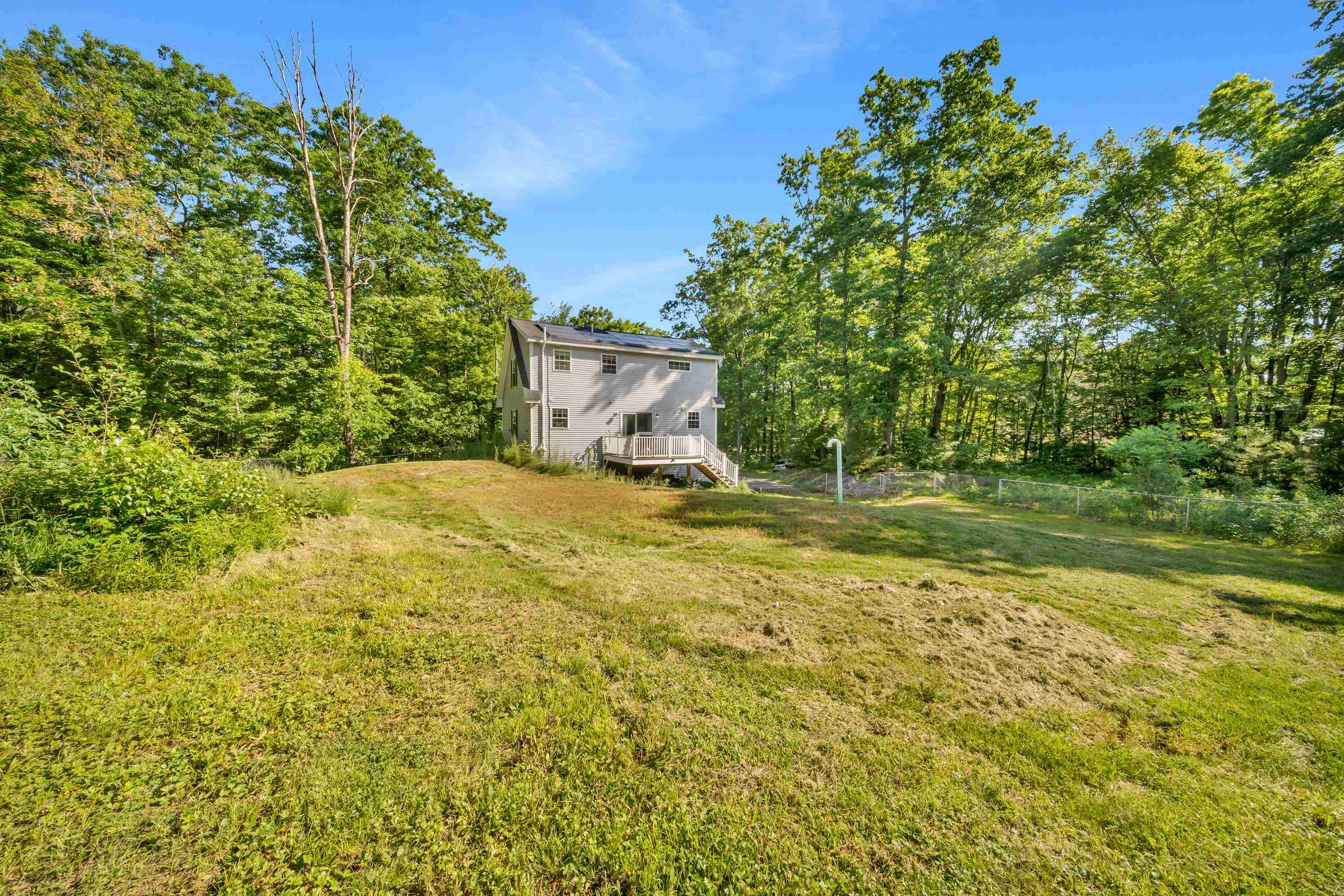 130 Concord Rd, Lee, NH 03861