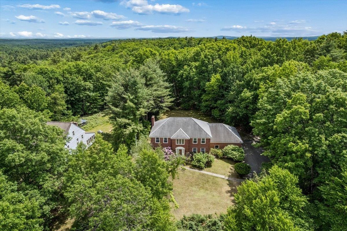 28 Brick Mill Rd, Bedford, NH 03110