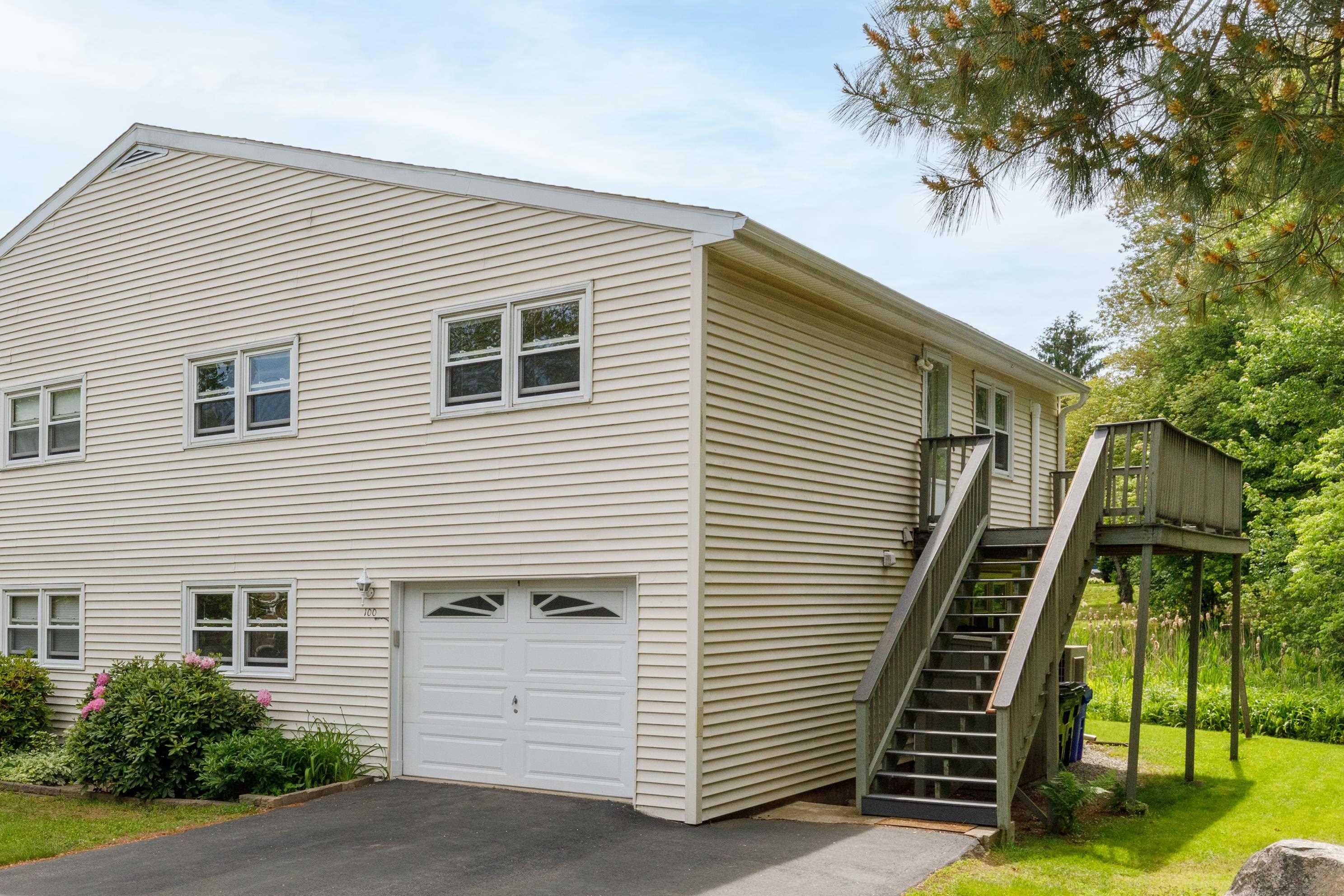 100 Dawson Ave, Manchester, NH 03104