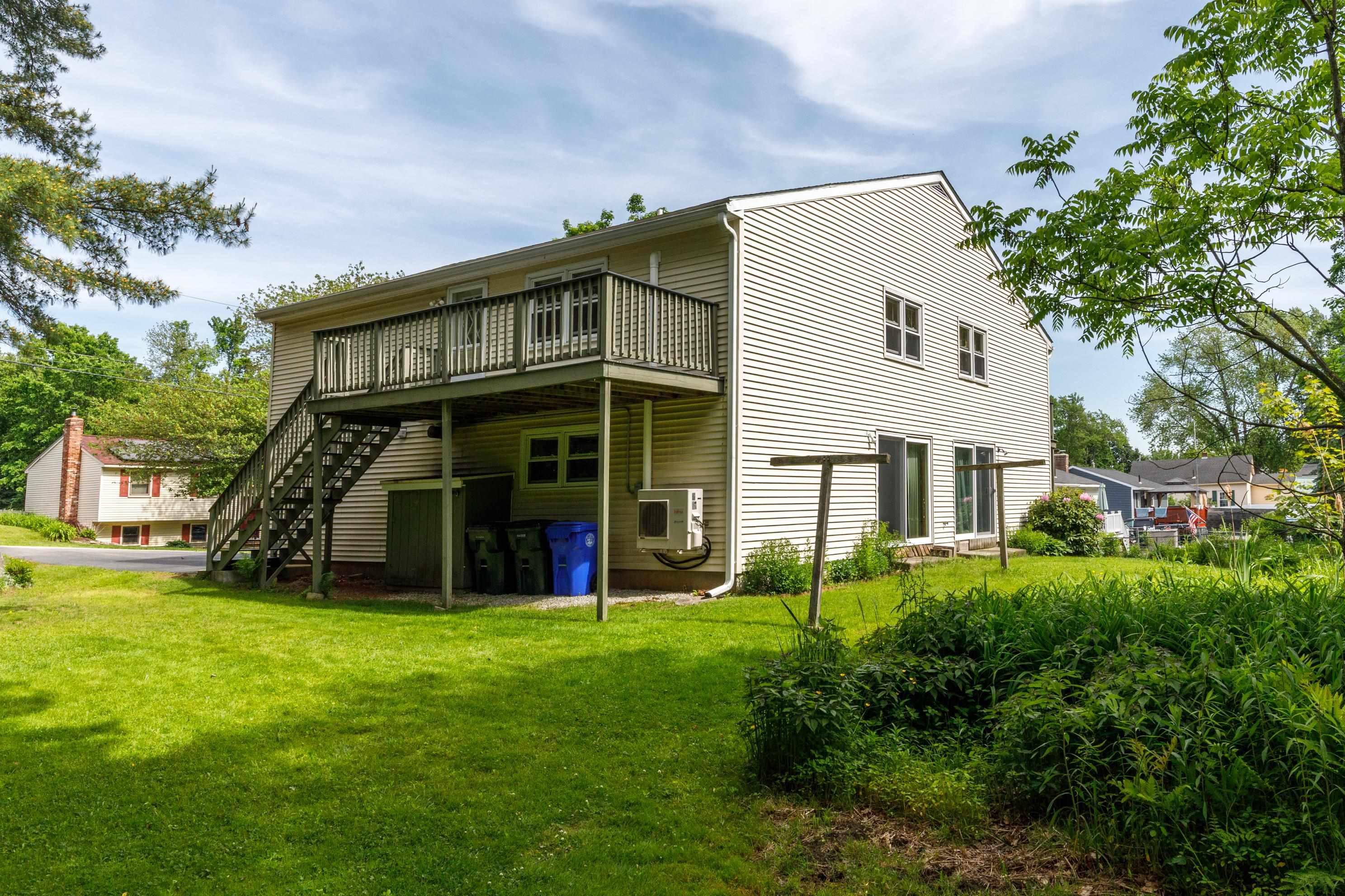 100 Dawson Ave, Manchester, NH 03104