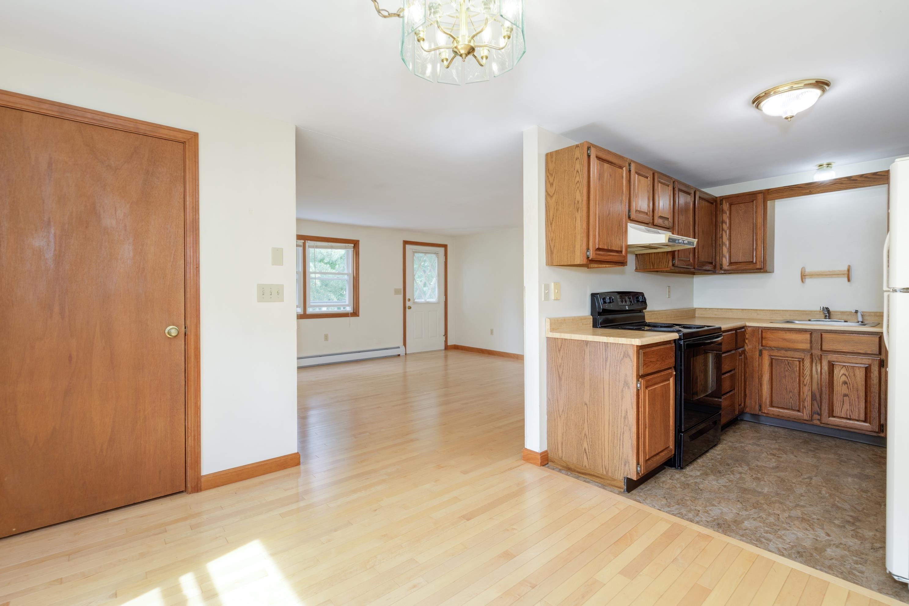 100 Dawson Ave, Manchester, NH 03104
