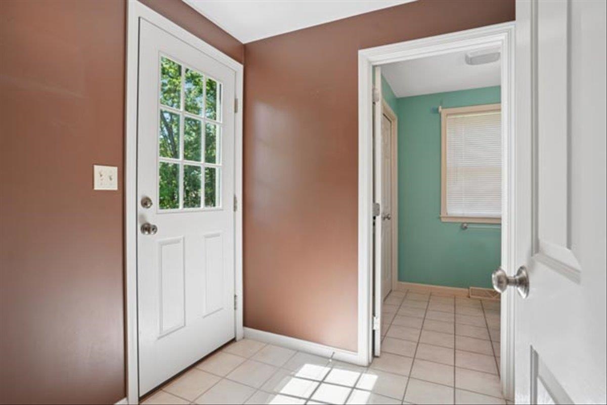 153 Fleming St, Manchester, NH 03104
