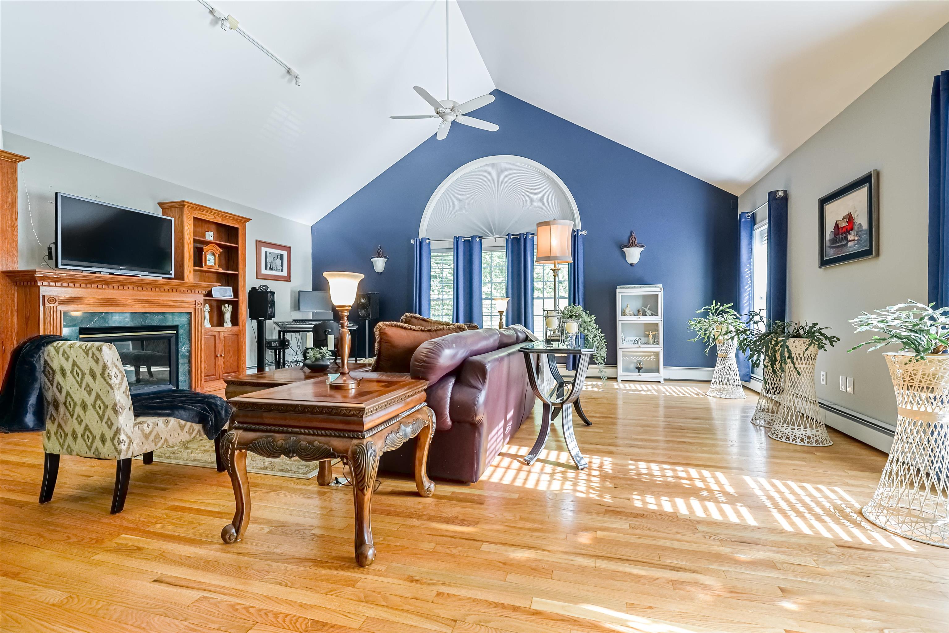 31 Merrill Rd, Goffstown, NH 03045