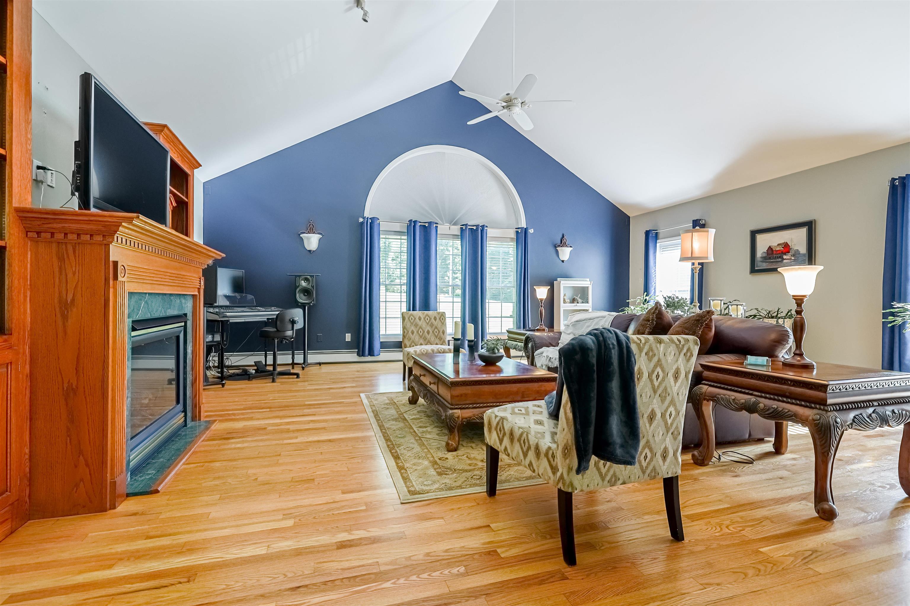 31 Merrill Rd, Goffstown, NH 03045