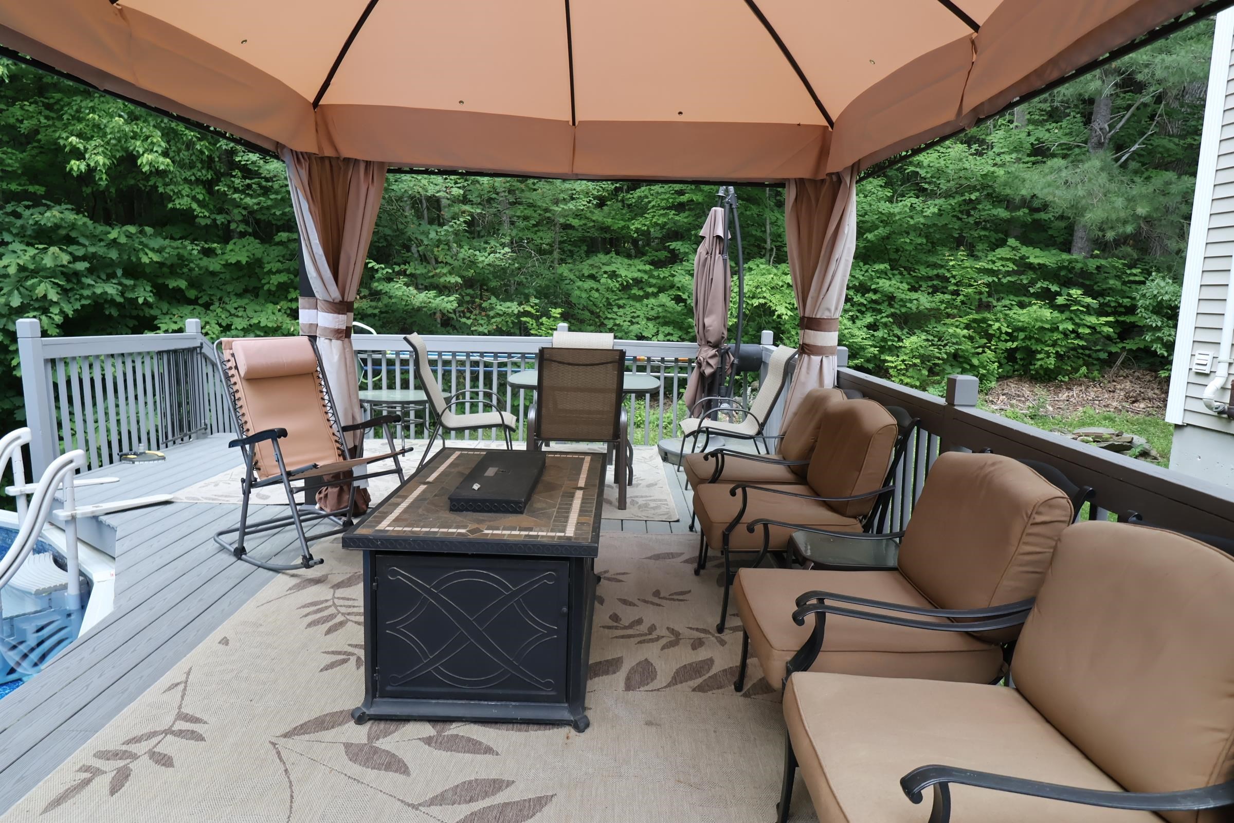 Always a light breeze under the deck canopy