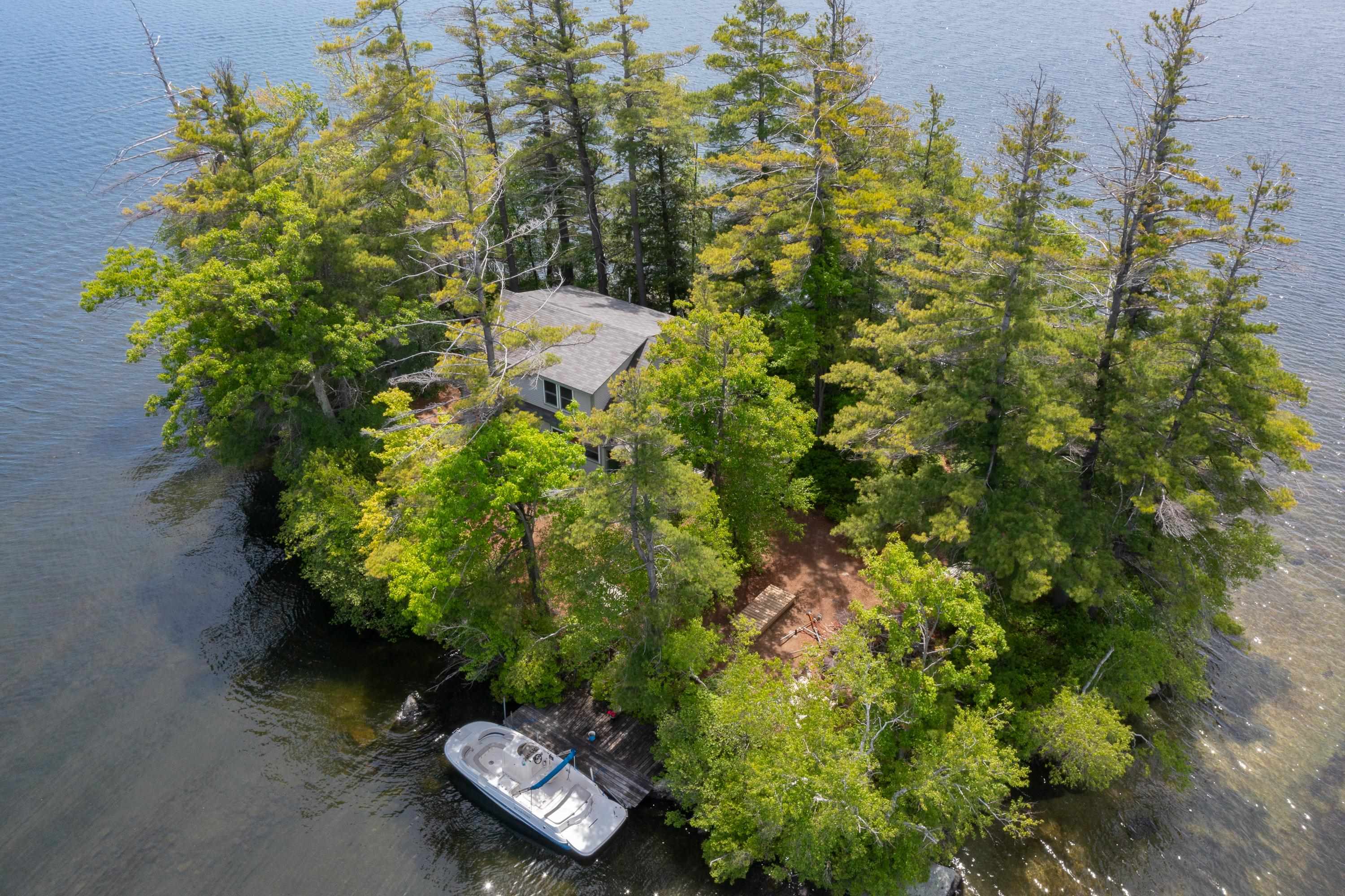 28 Potato Island, Holderness, NH 03245