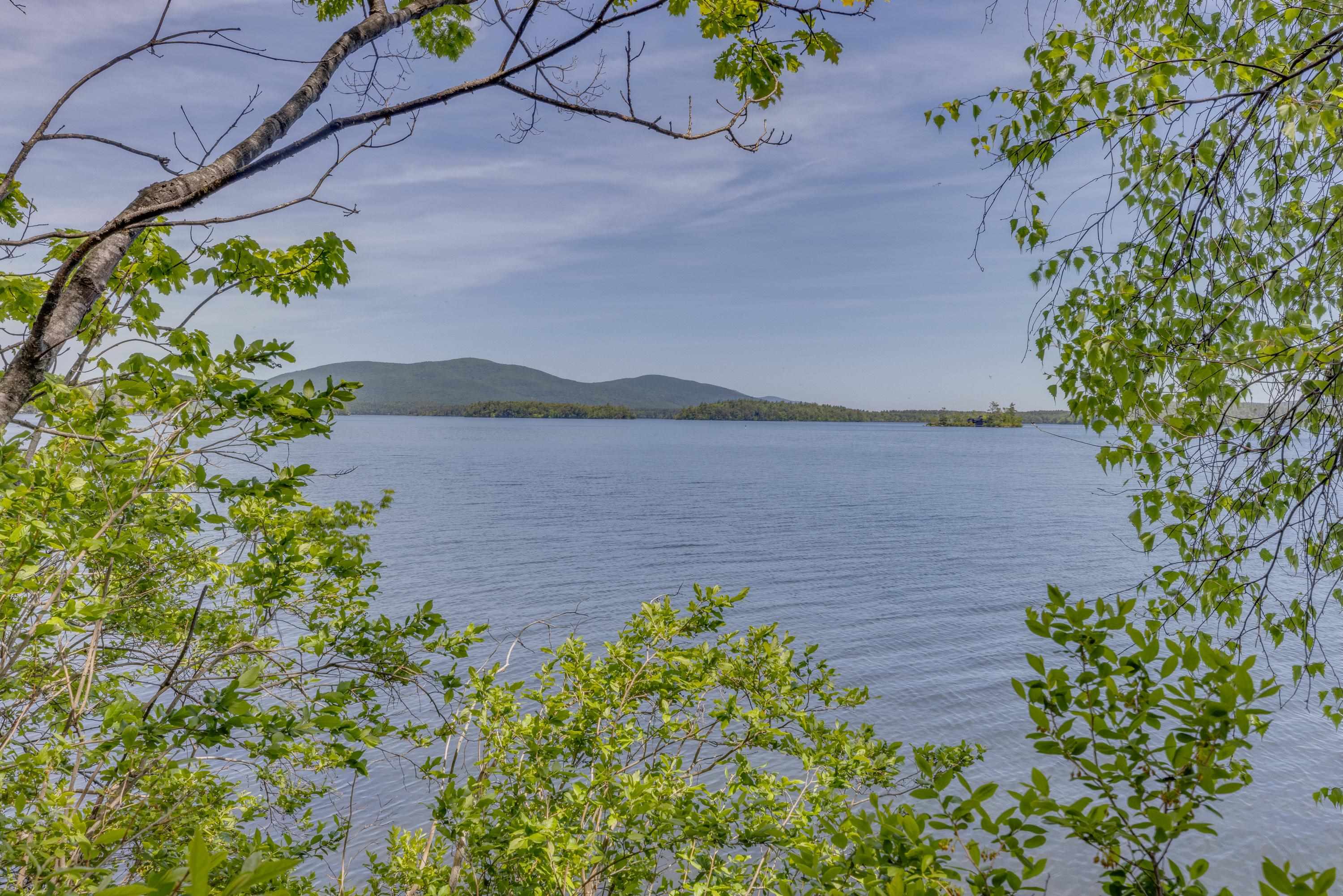 28 Potato Island, Holderness, NH 03245