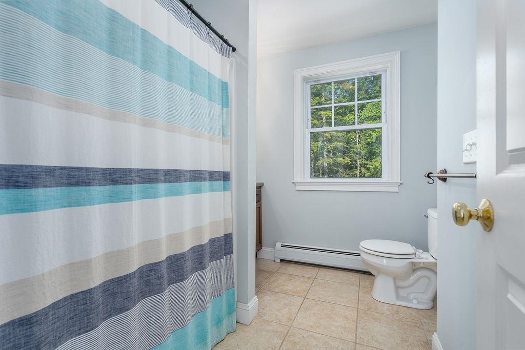 2 Gerrior Dr, Nottingham, NH 03290