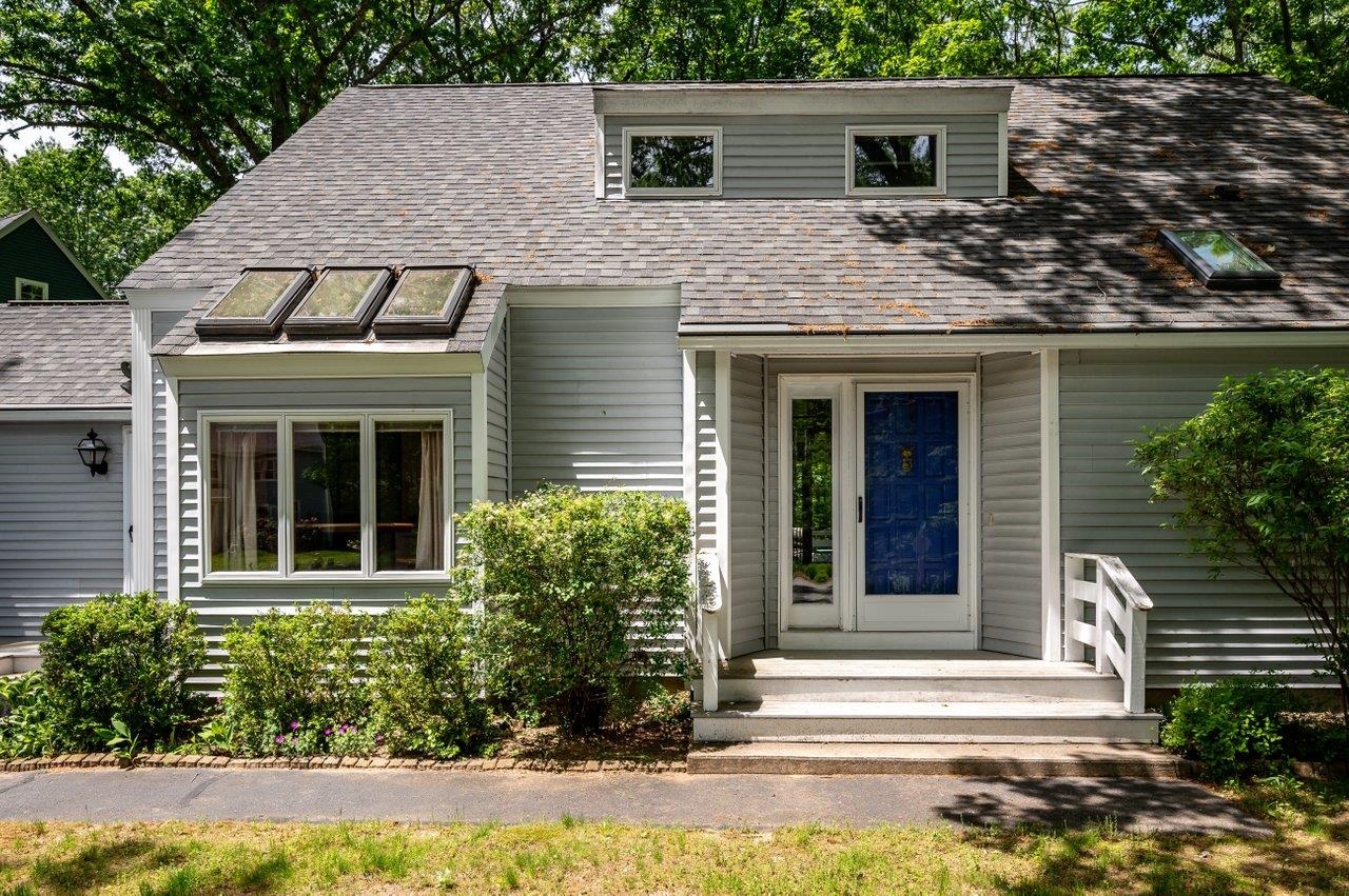 5 Fairchild Dr, Durham, NH 03824