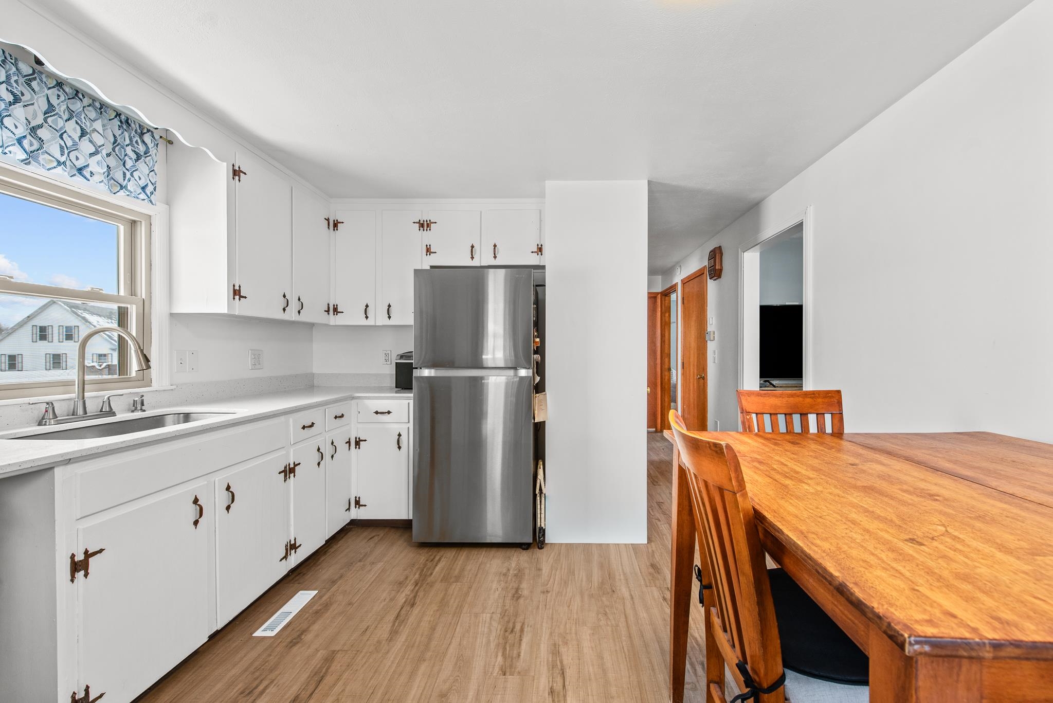 93 12 Chandler St, Nashua, NH 03064