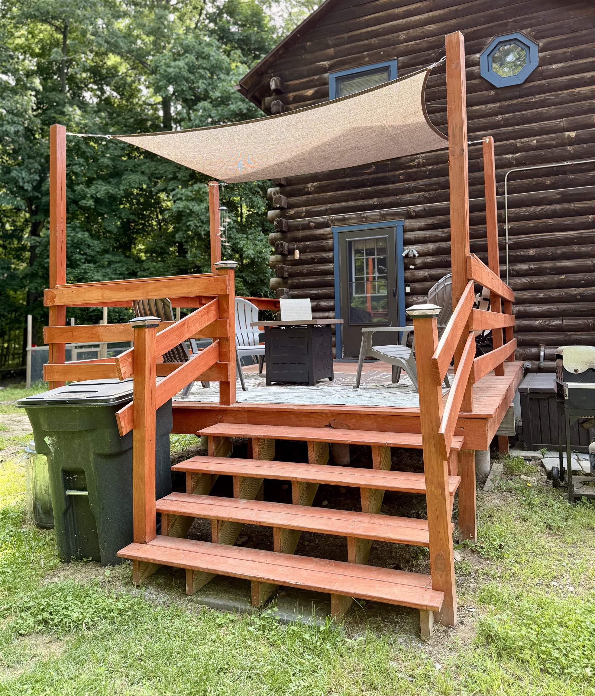83 Main St, Sandown, NH 03873