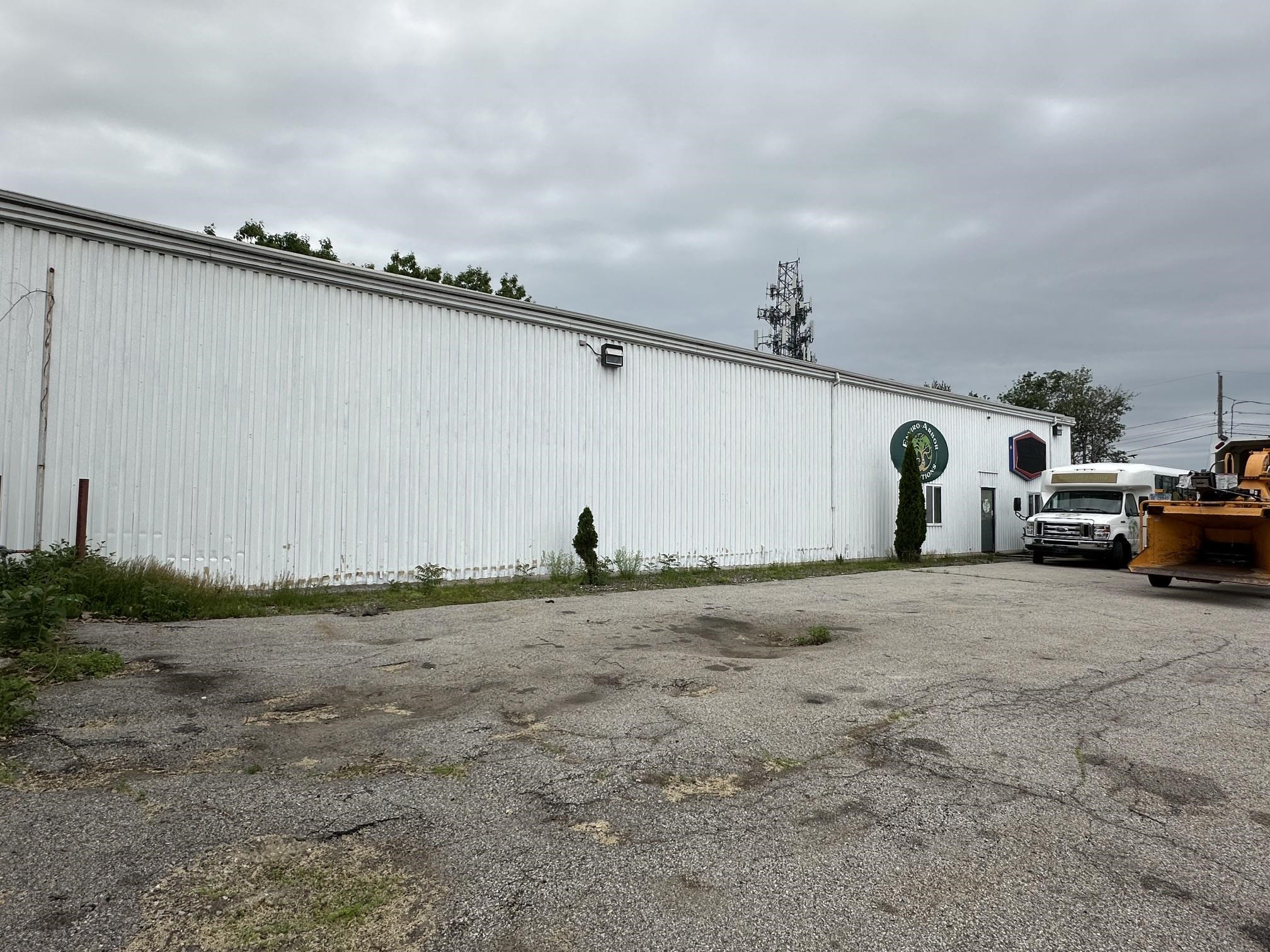 792 Gold St, Manchester, NH 03103