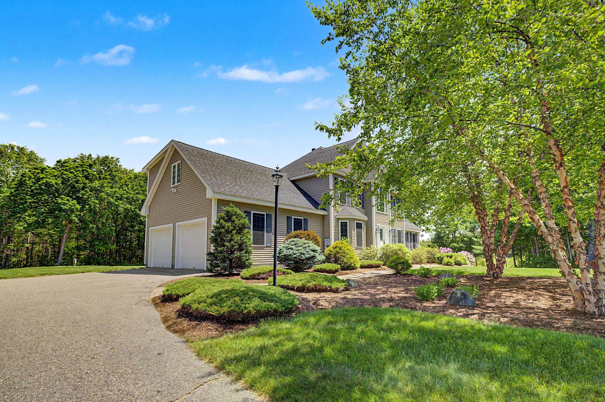 92 Mallard Dr, Alton, NH 03809