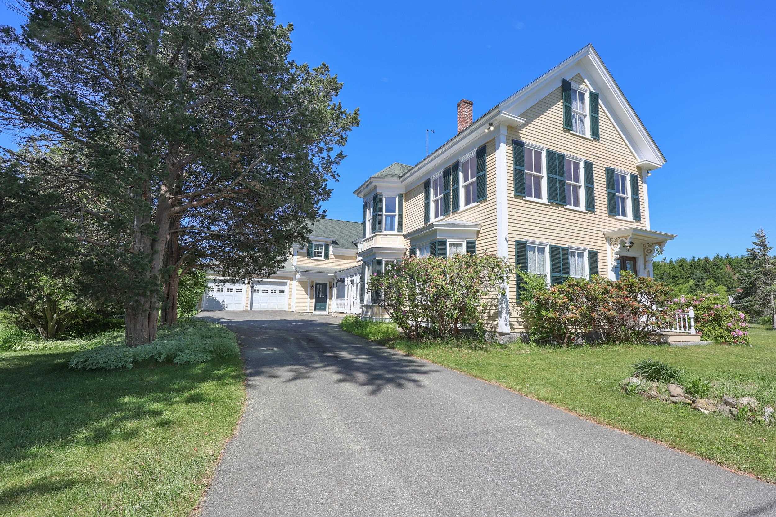 34 Post Rd #3, North Hampton, NH 03862