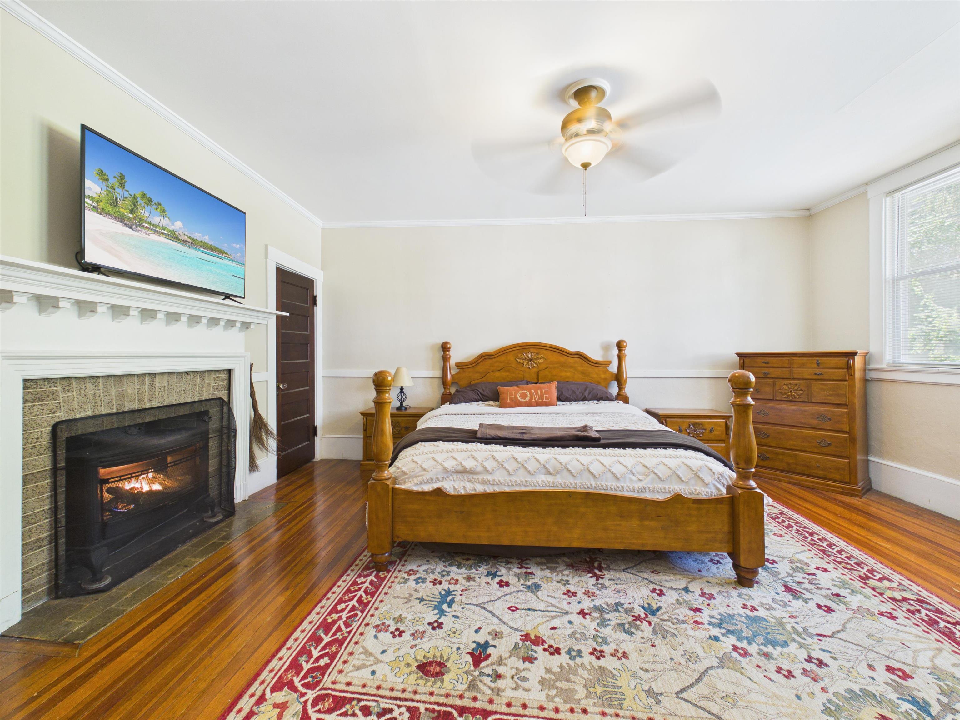 77 High St, Hinsdale, NH 03451