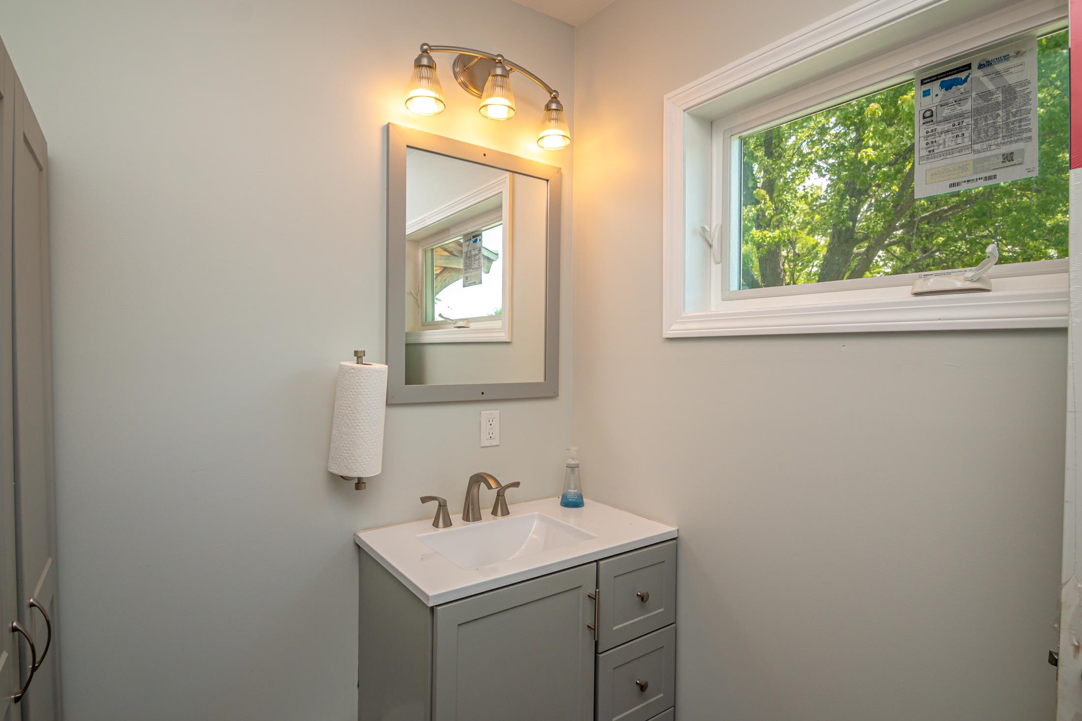 45 Main St, Conway, NH 03813