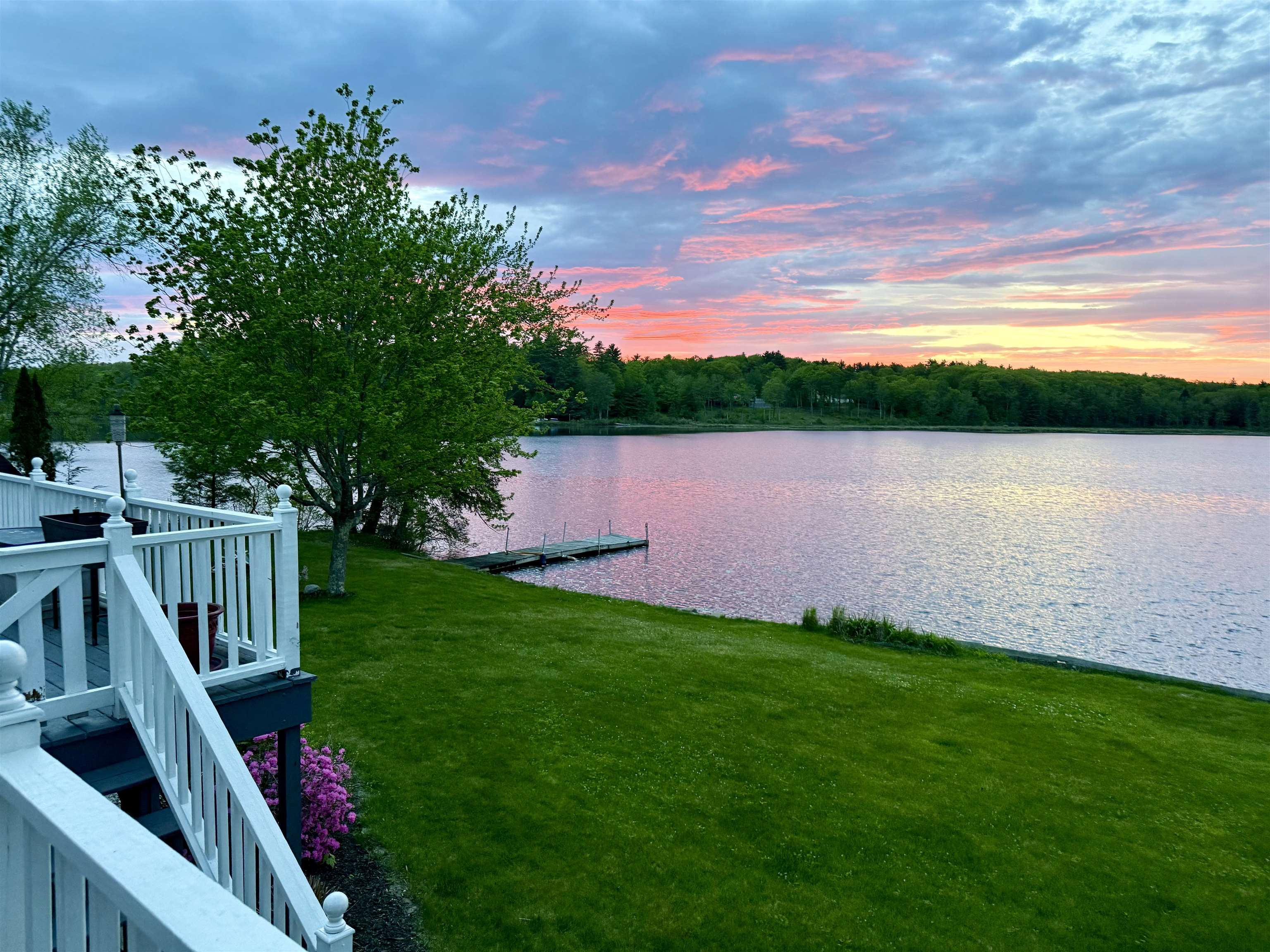 95 Lakeshore Dr, Gilmanton, NH 03227