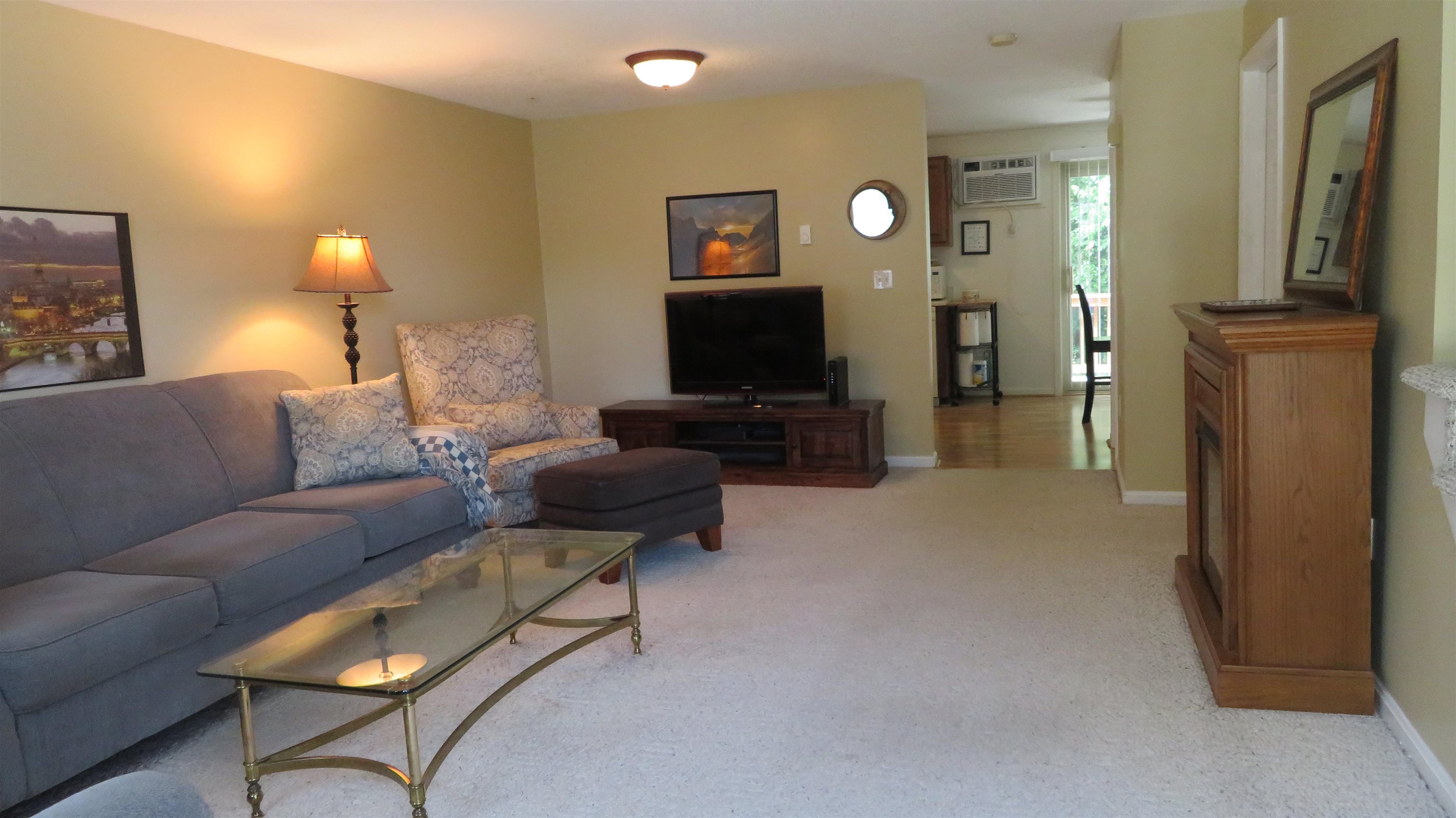 17 Oakwood Cir #2, Goffstown, NH 03045