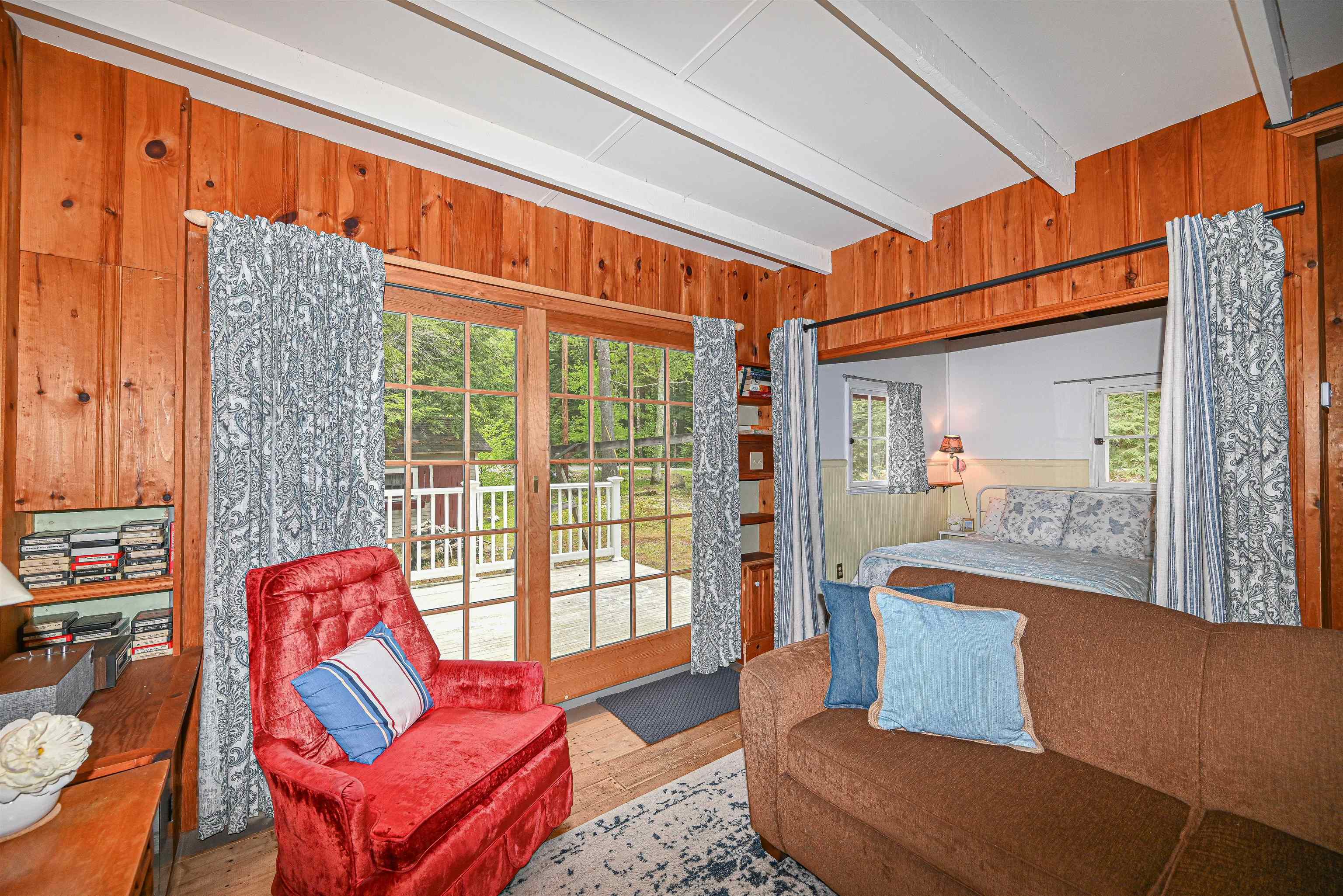 Sliders in Living Room to Side Deck 25491766