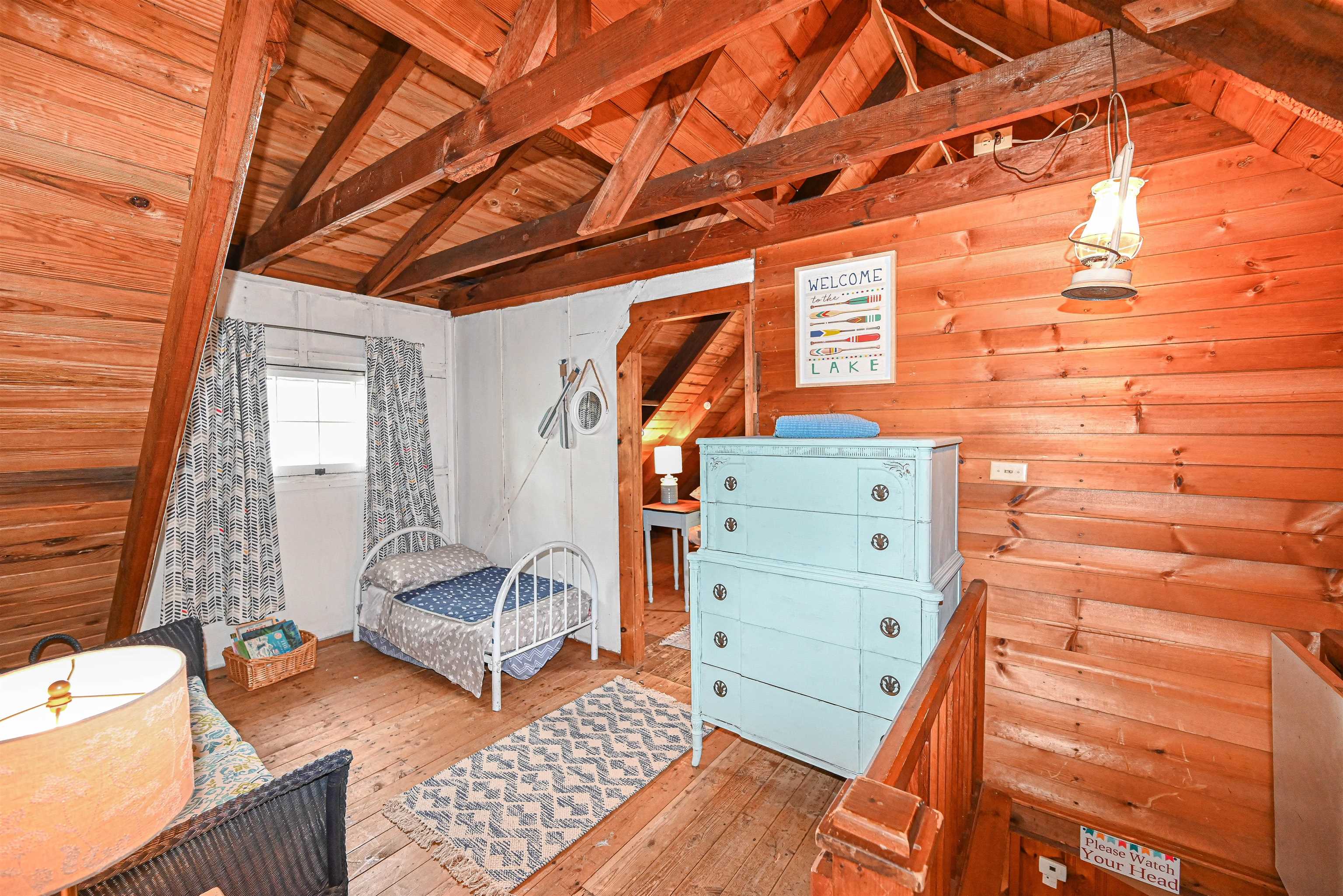 2nd Floor Landing 25491796