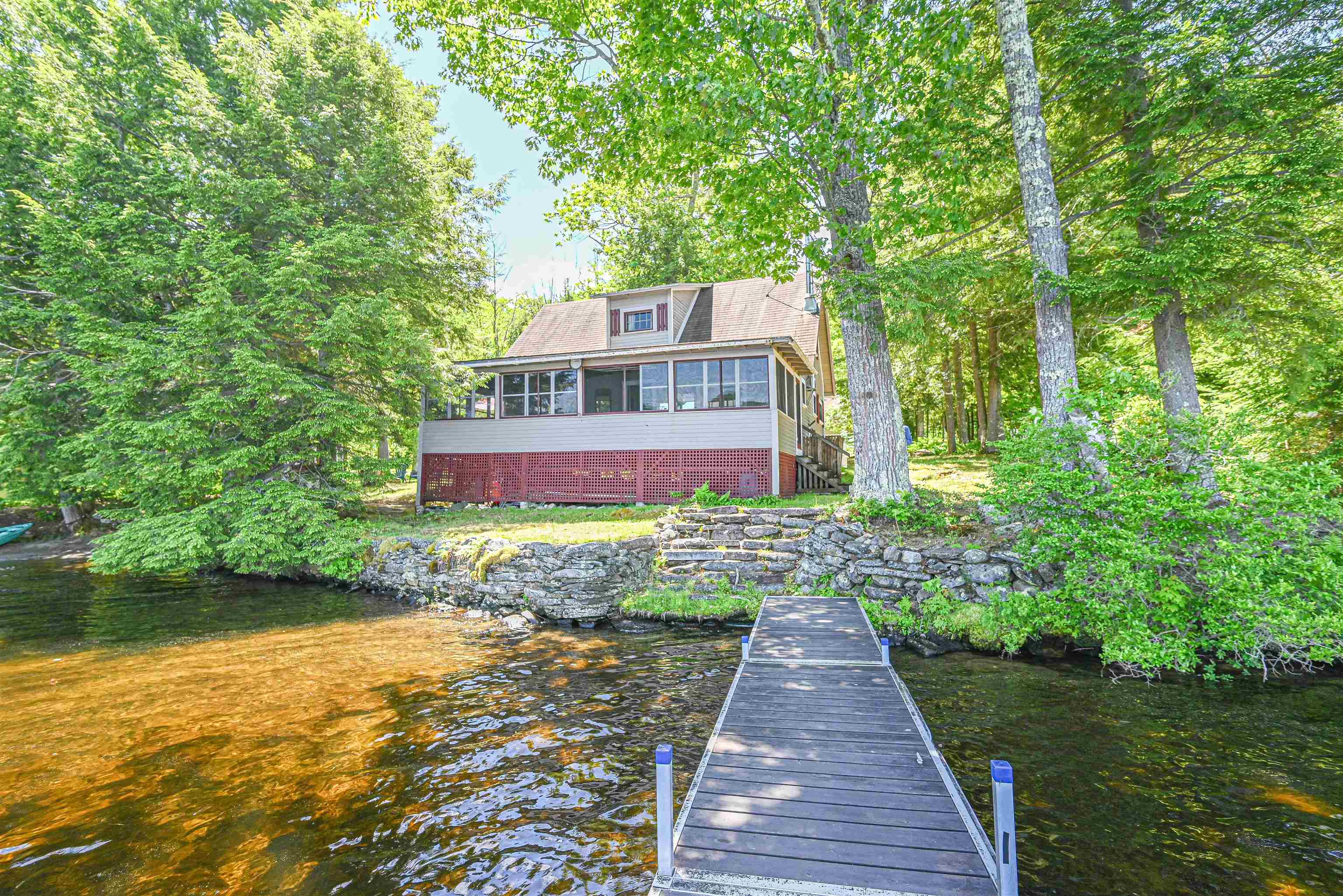 Metal Dock & Sandy Lake Bottom 25491844