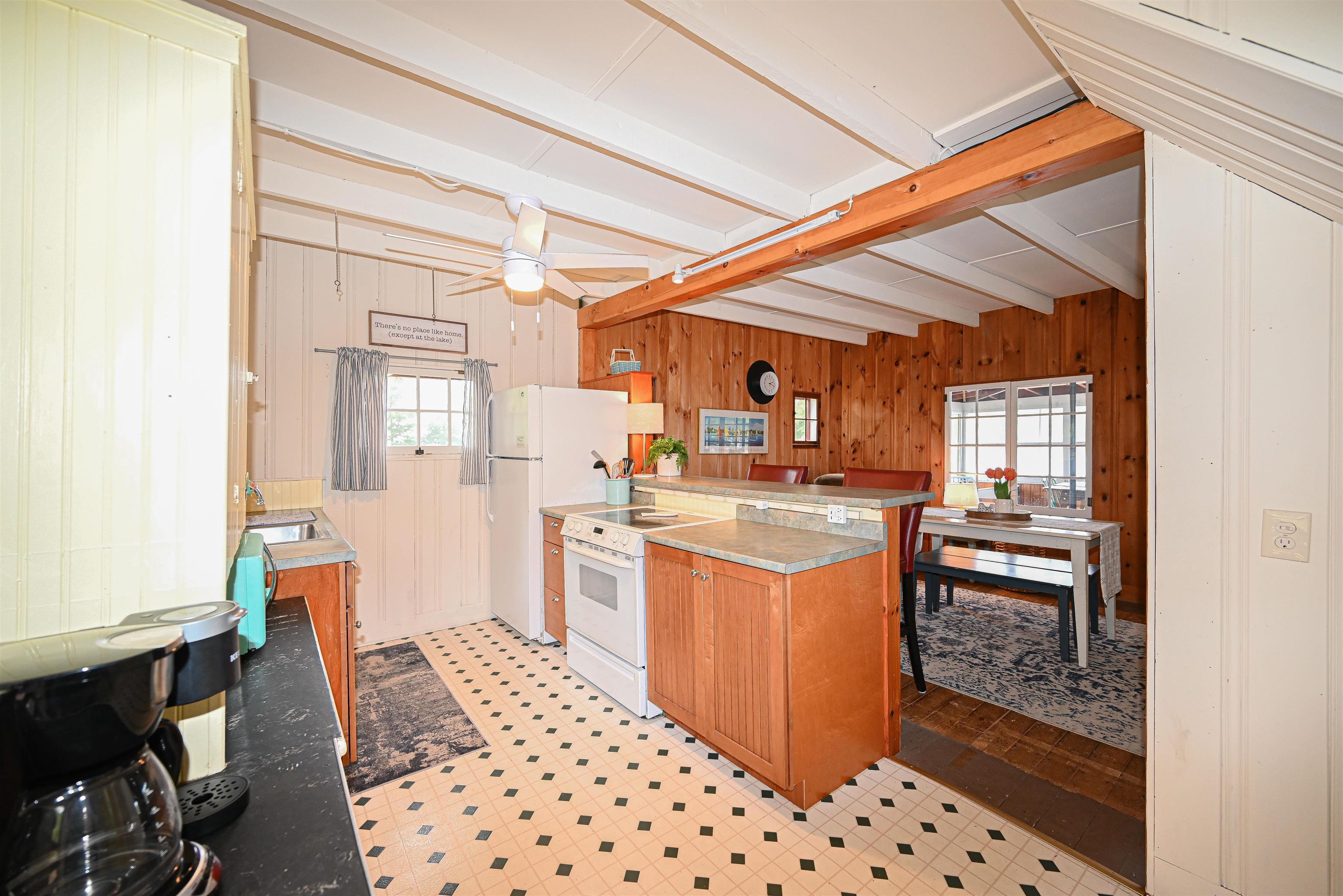 Fully Equipped Kitchen 25491754