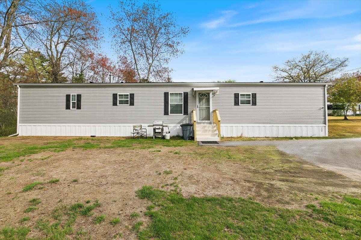 30 Kendall Pond Rd #90, Derry, NH 03038